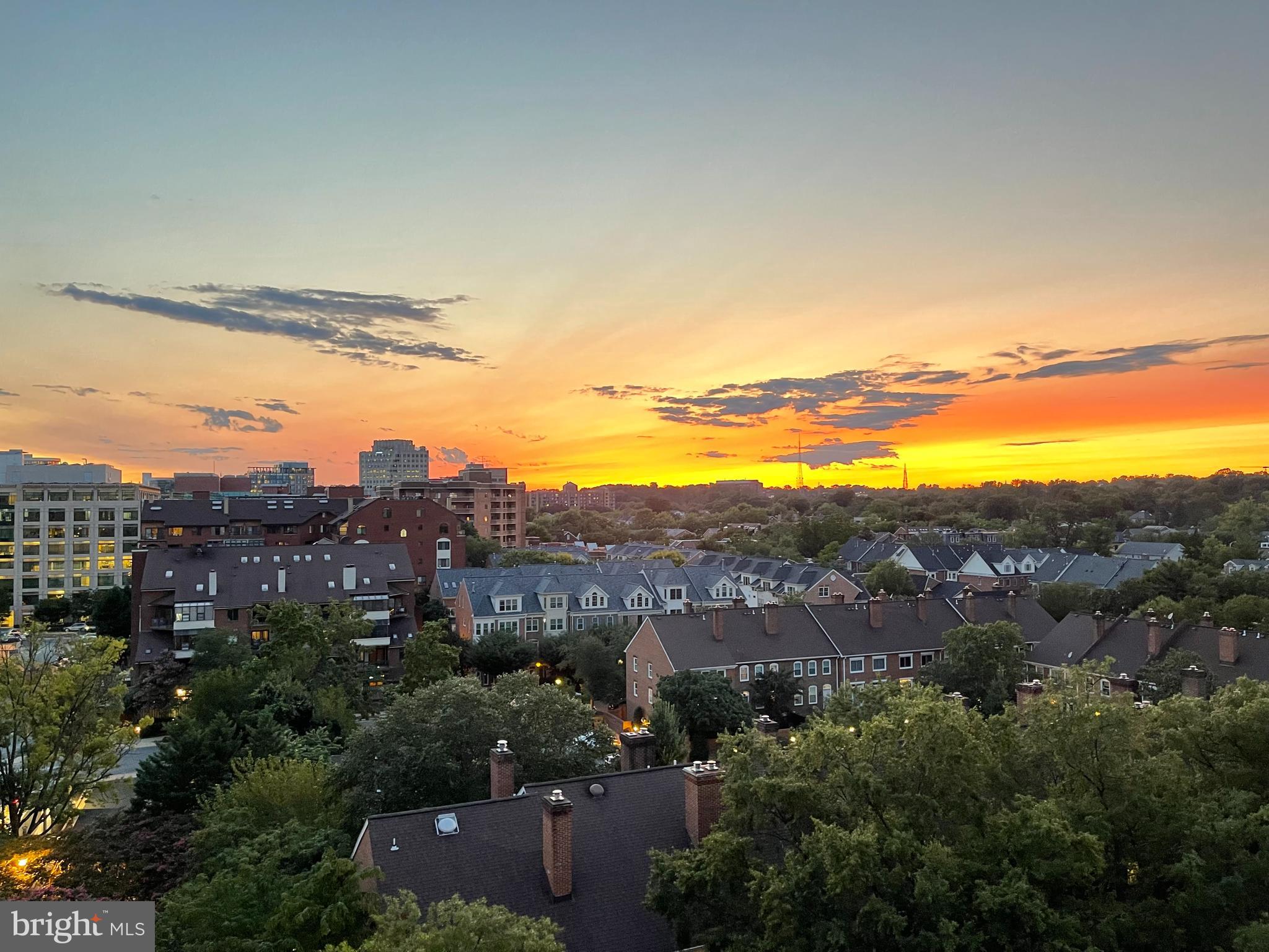 EASTVIEW AT BALLSTON METRO - Residential