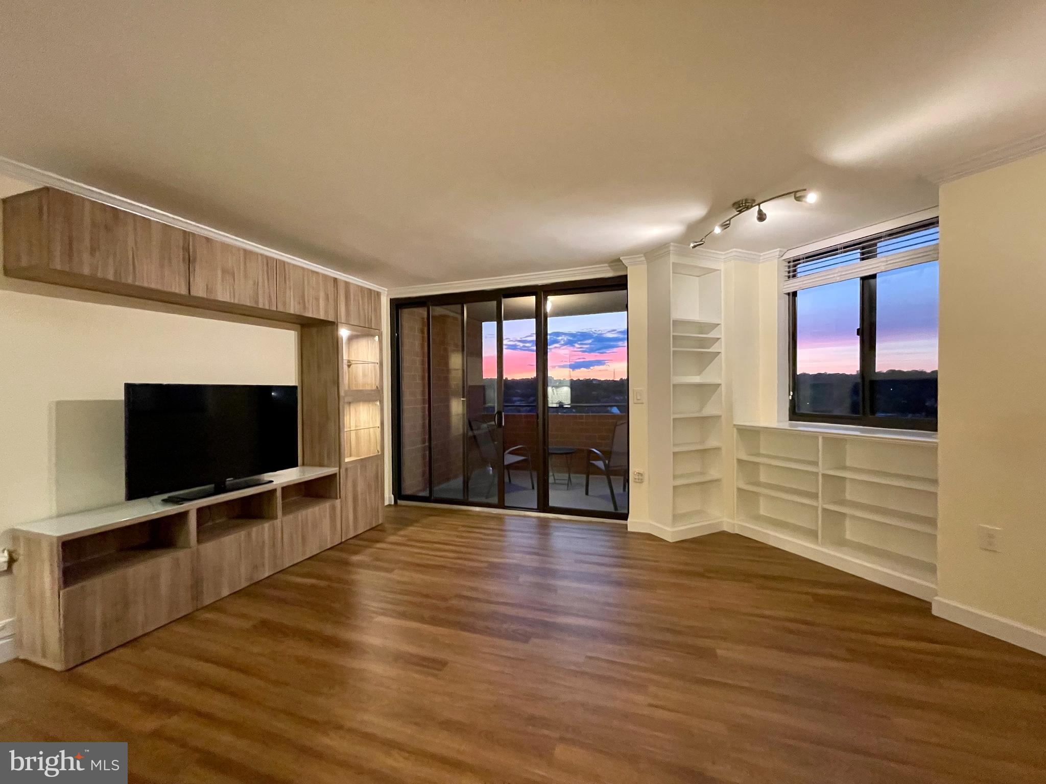 EASTVIEW AT BALLSTON METRO - Residential