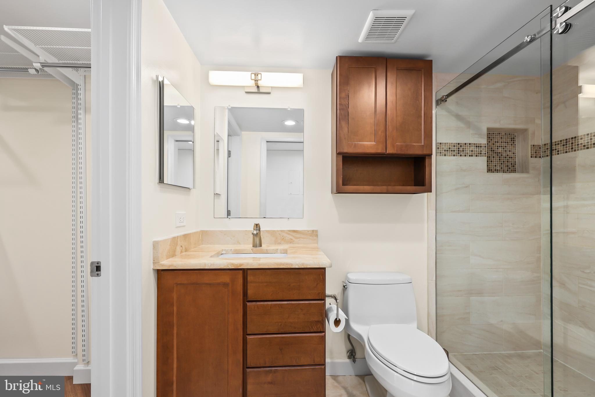 EASTVIEW AT BALLSTON METRO - Residential