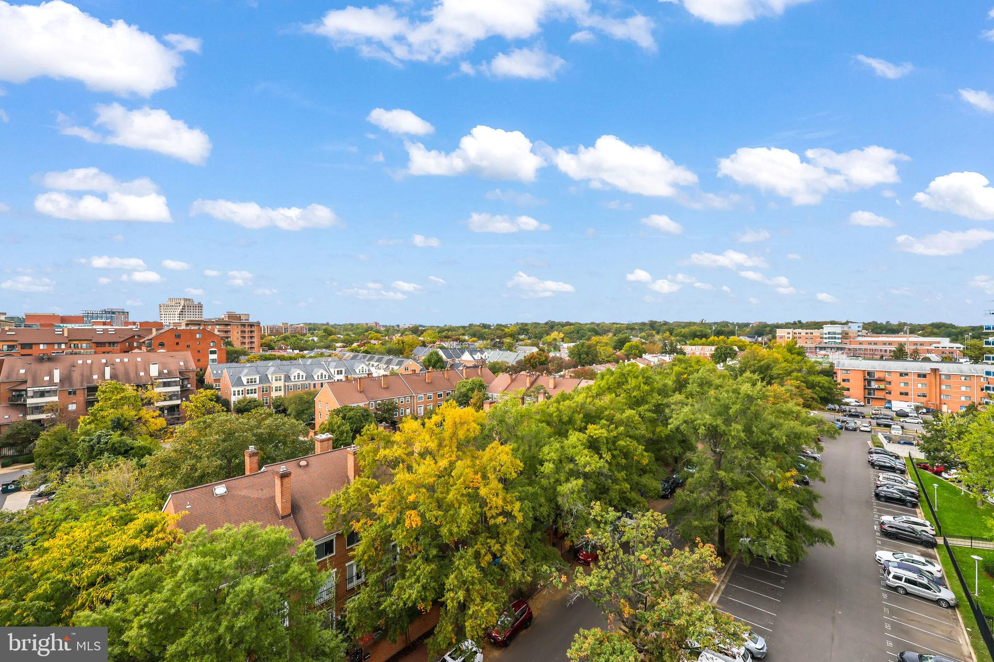 EASTVIEW AT BALLSTON METRO - Residential