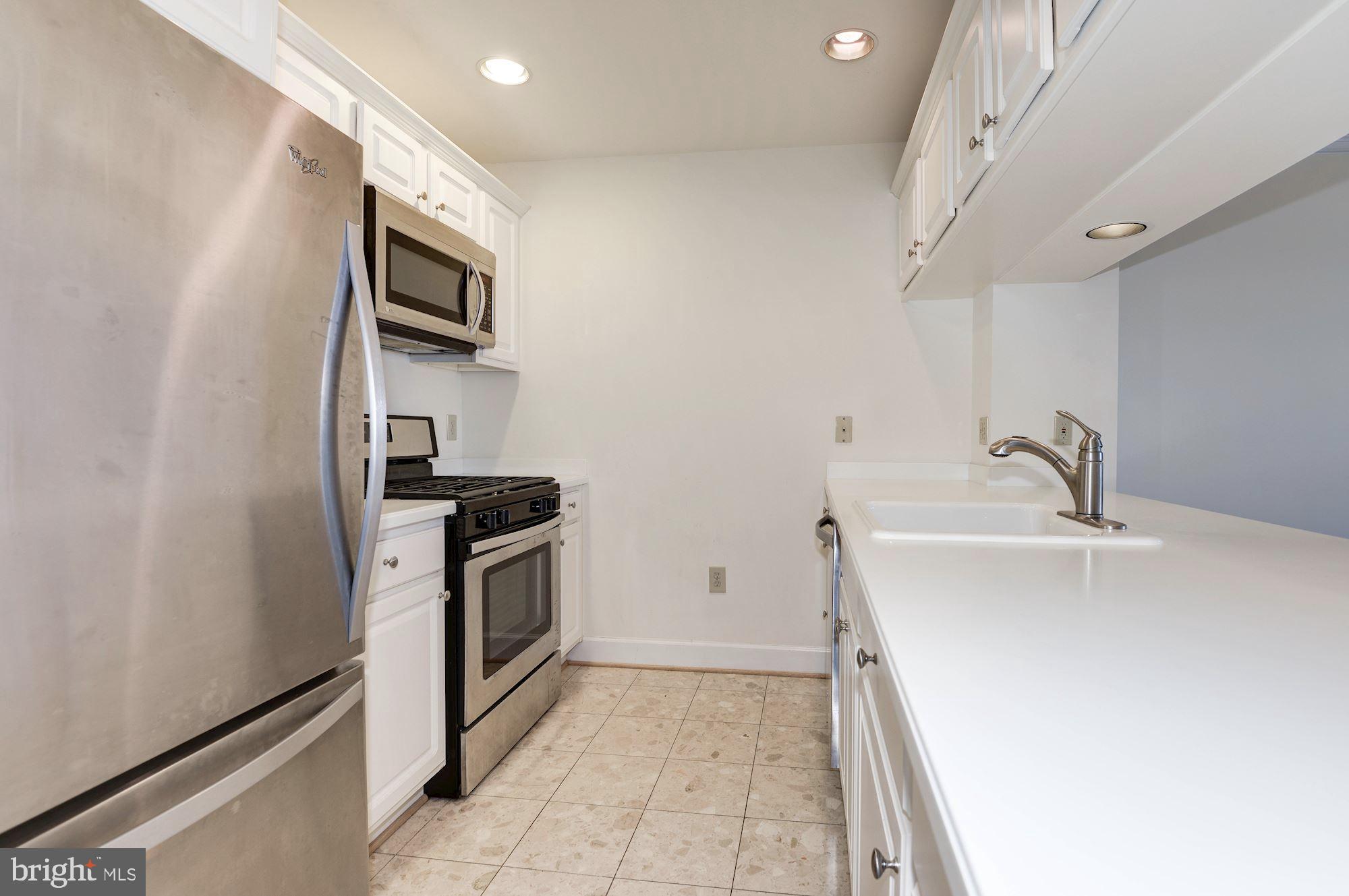 BALLSTON PARK - Residential