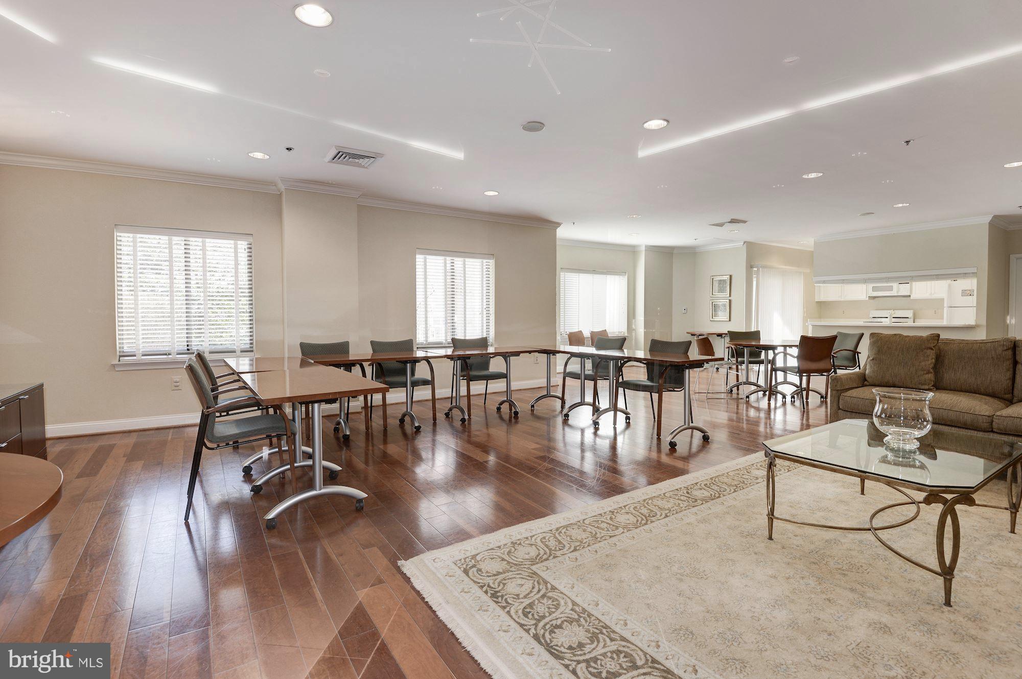 BALLSTON PARK - Residential