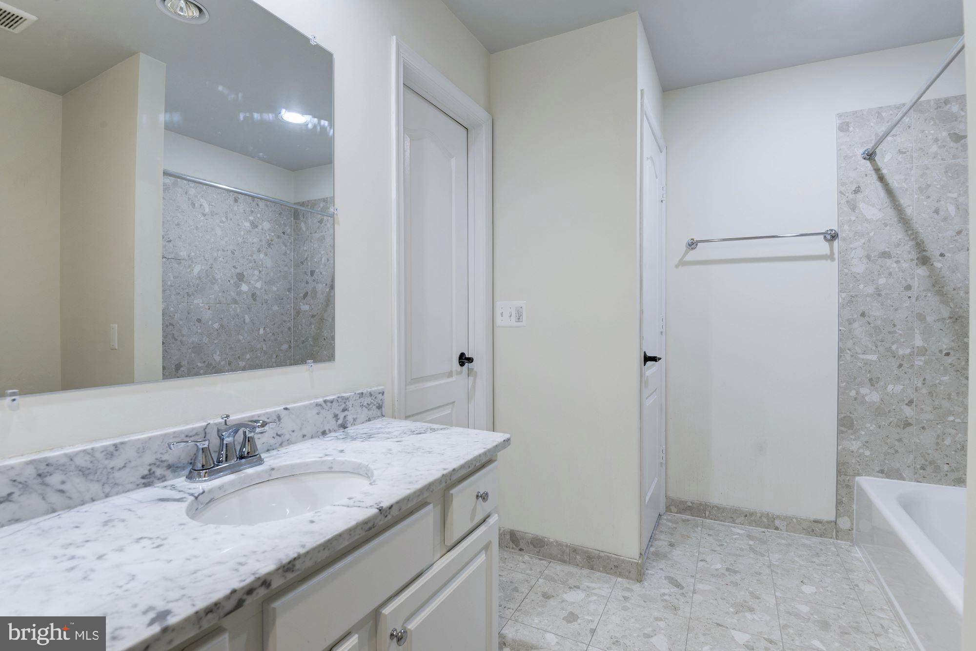 BALLSTON PARK - Residential