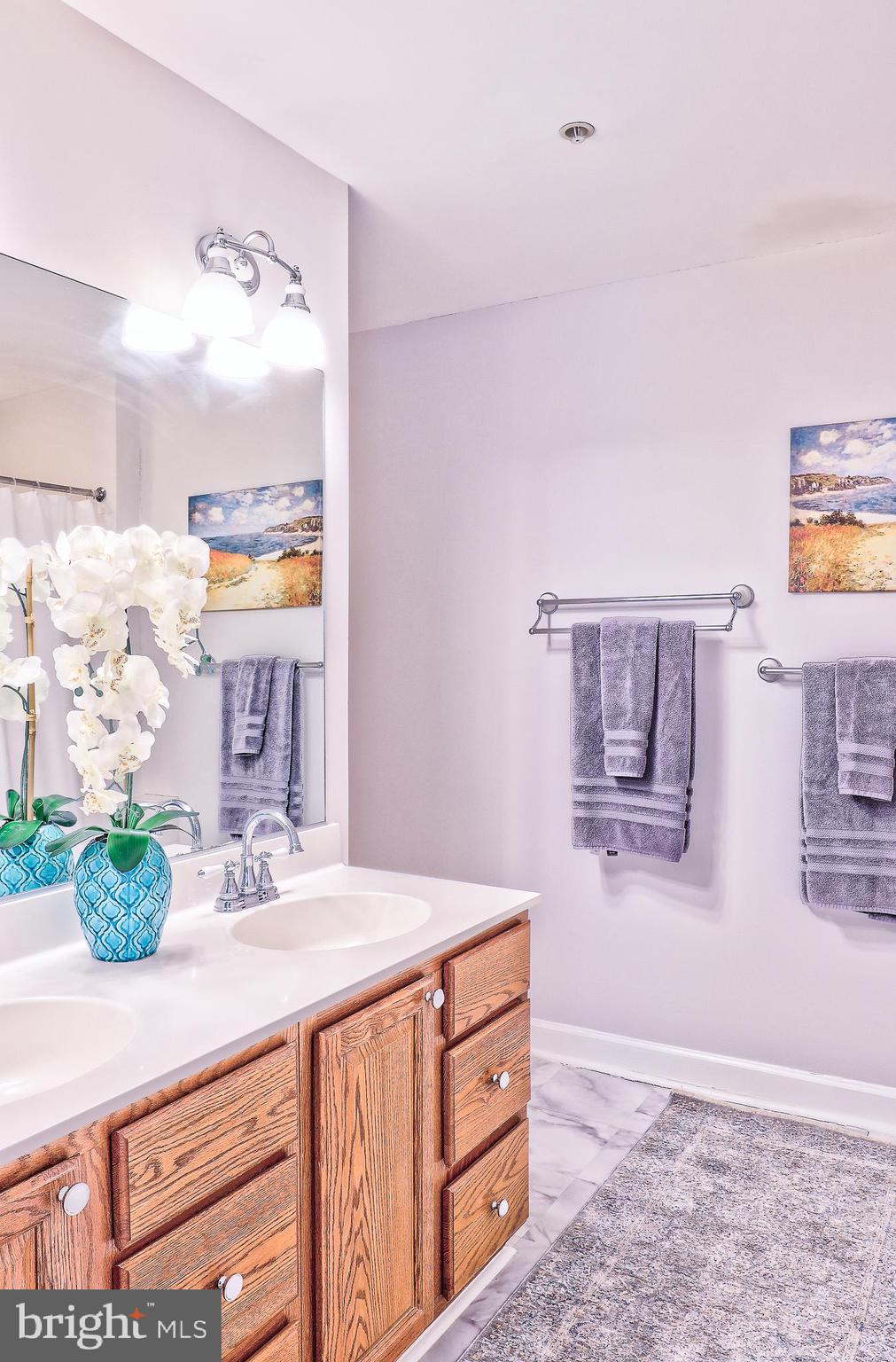 RUSSETT - Residential