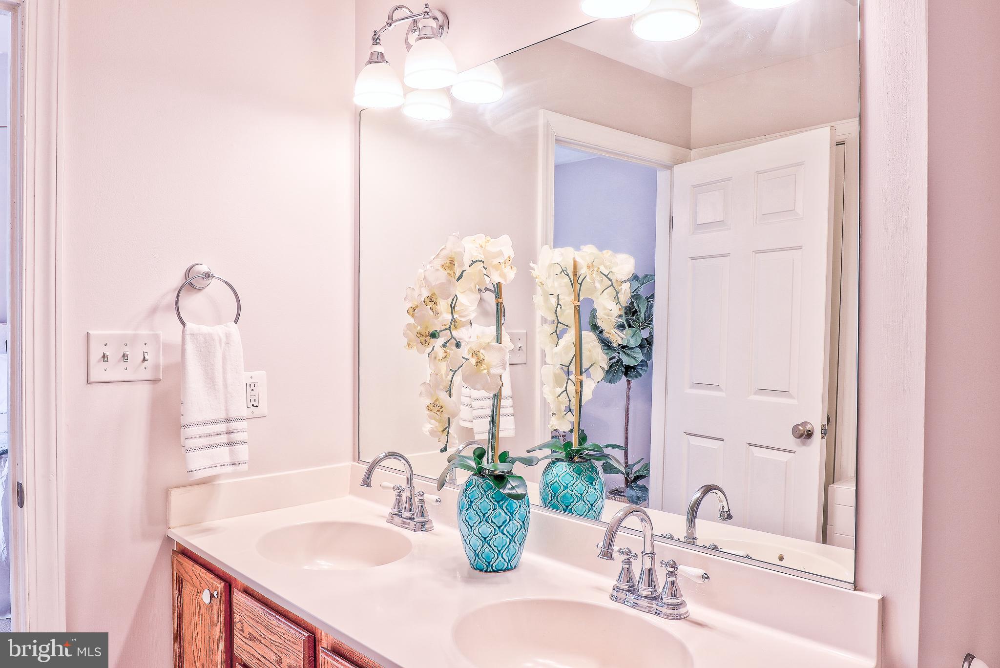 RUSSETT - Residential