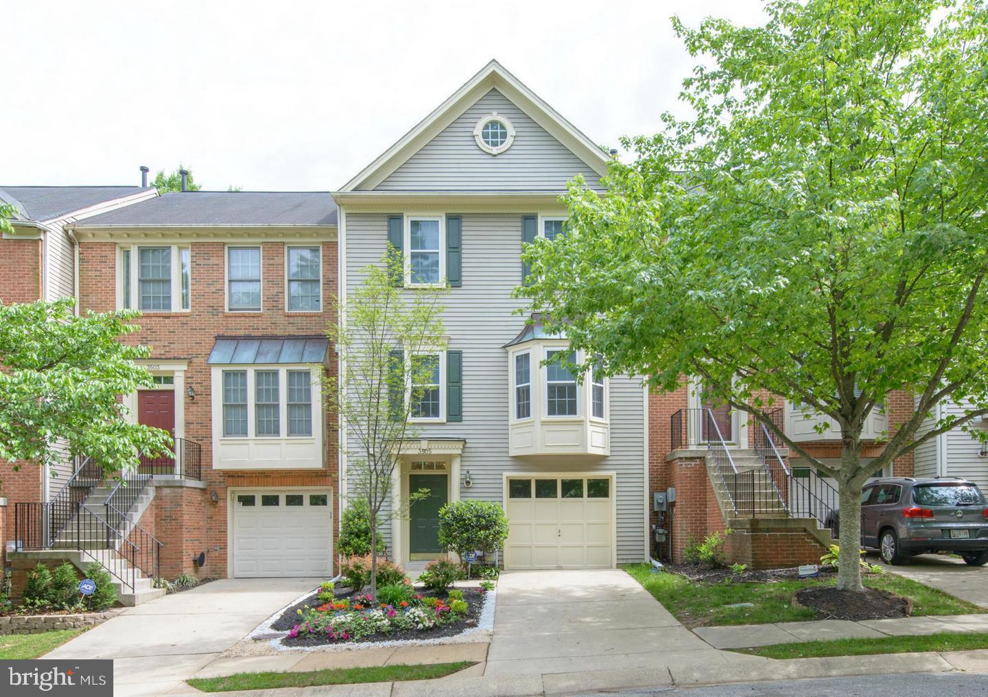 RUSSETT - Residential