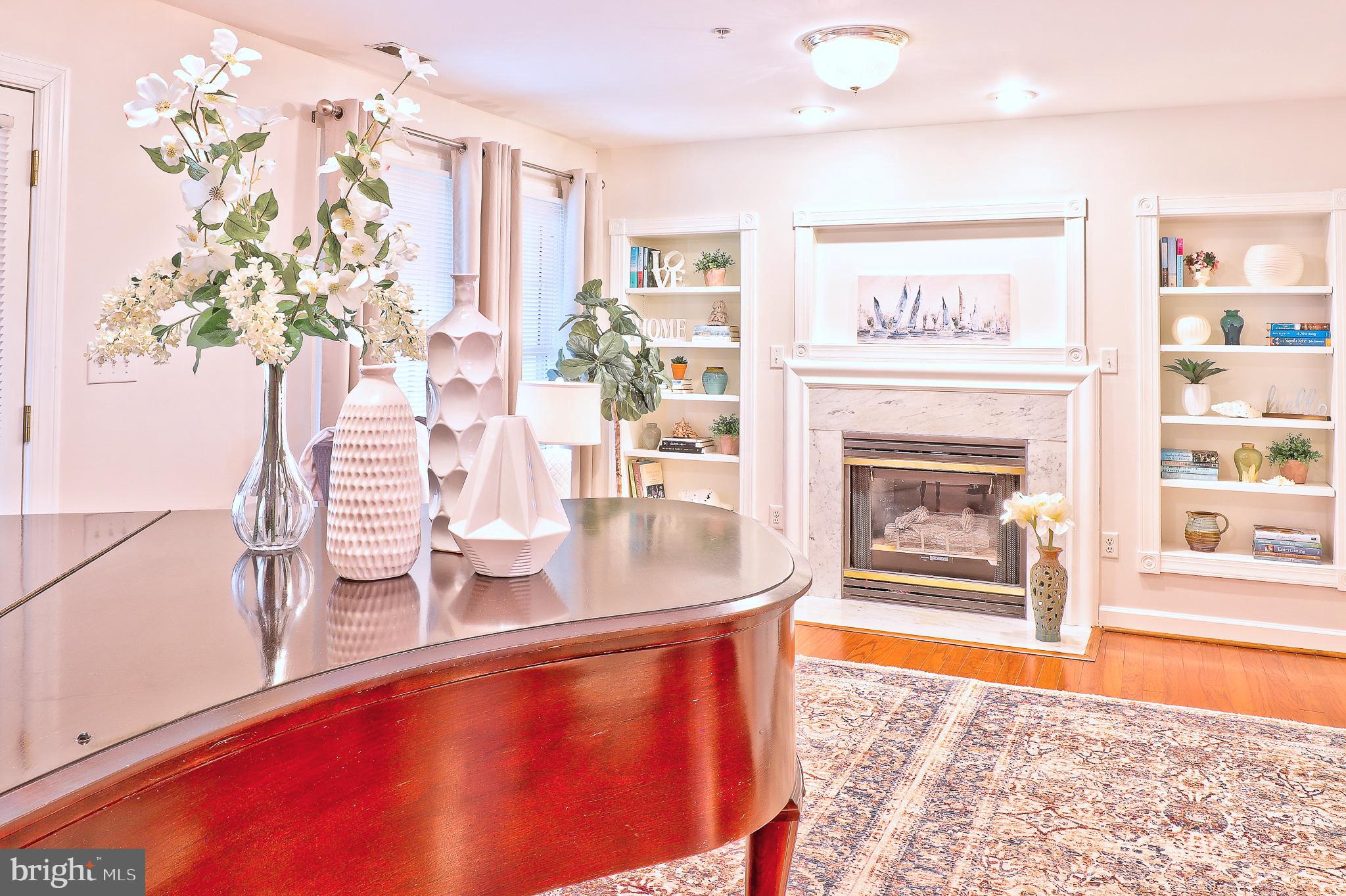 RUSSETT - Residential