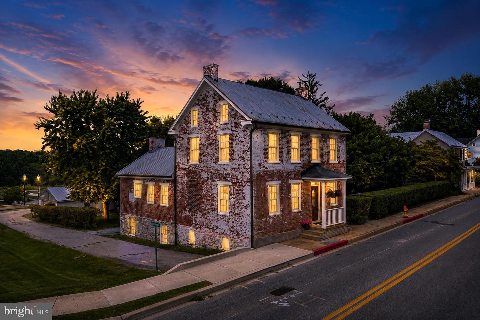 225 POTOMAC STREET