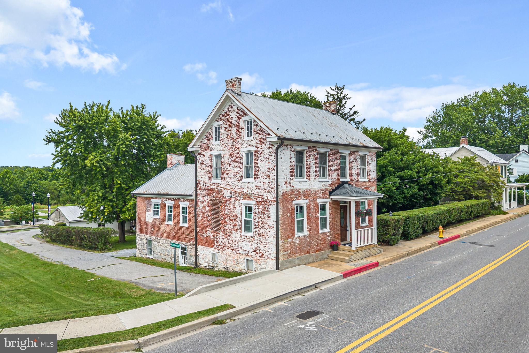225 POTOMAC STREET