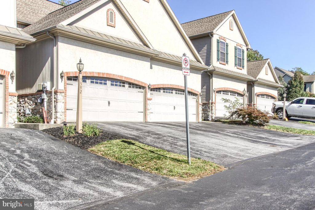 Photo of 5592 Twilight Drive, HARRISBURG, PA 17111 (MLS # PADA2050514)