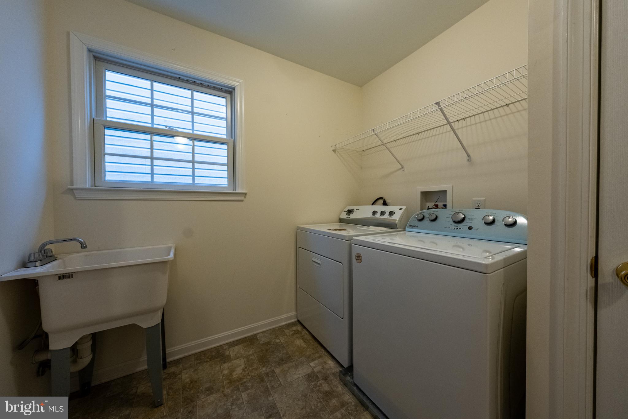 GOLDEN VIEW - Residential