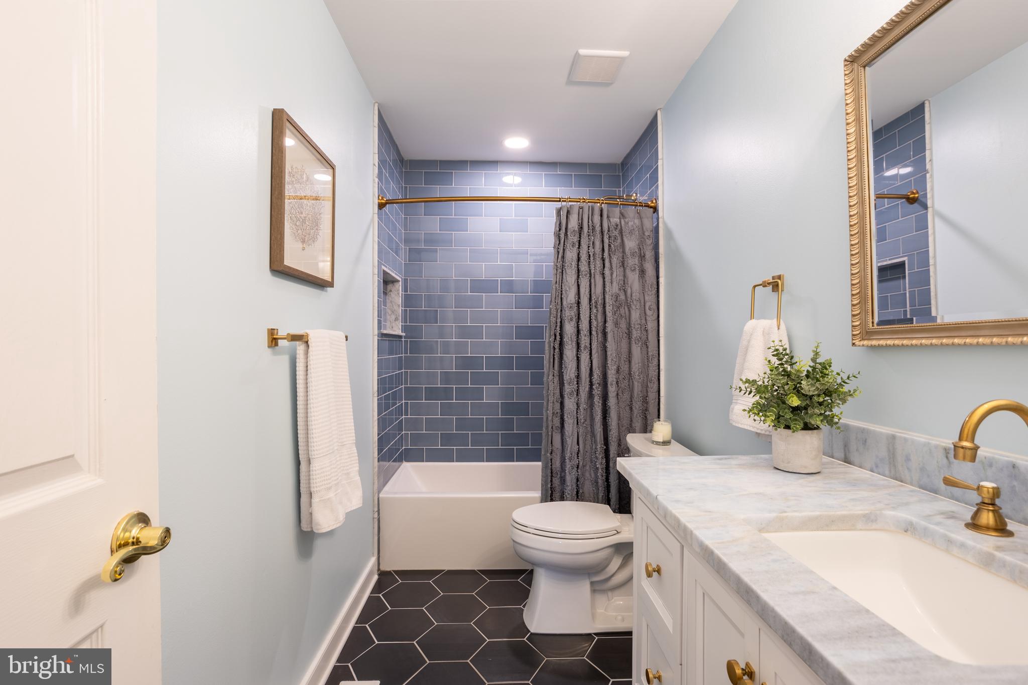 DURHAM MANOR - Residential