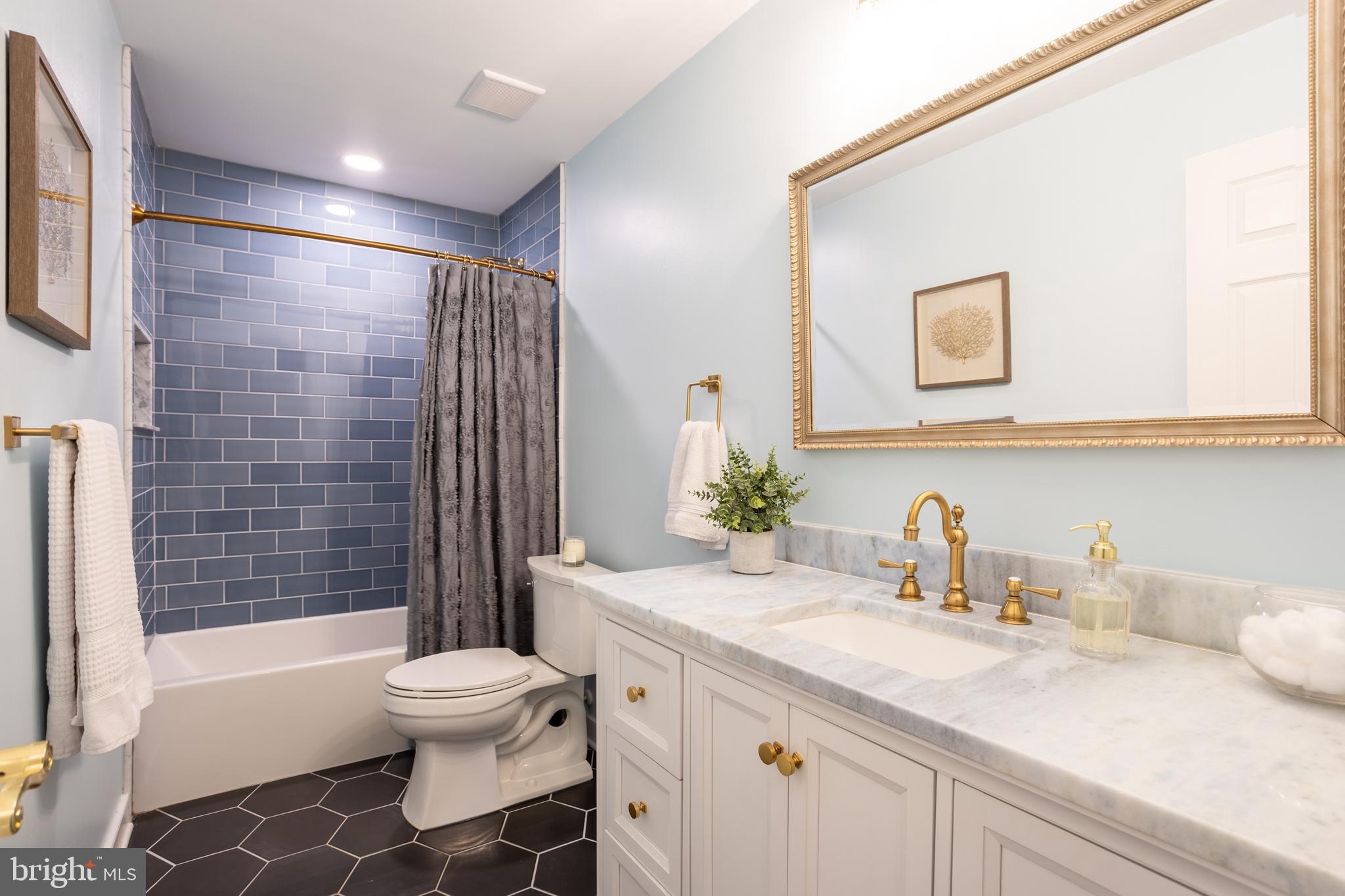 DURHAM MANOR - Residential