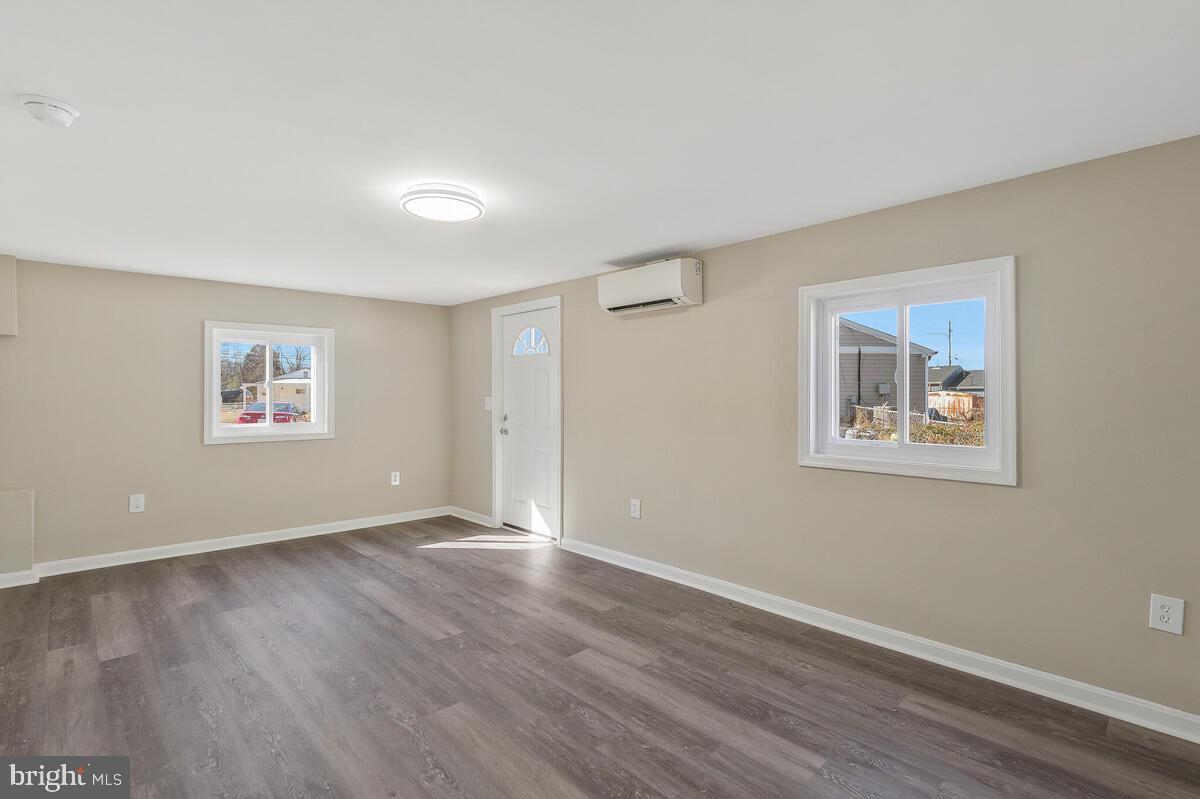 ANDREWS MANOR - Residential