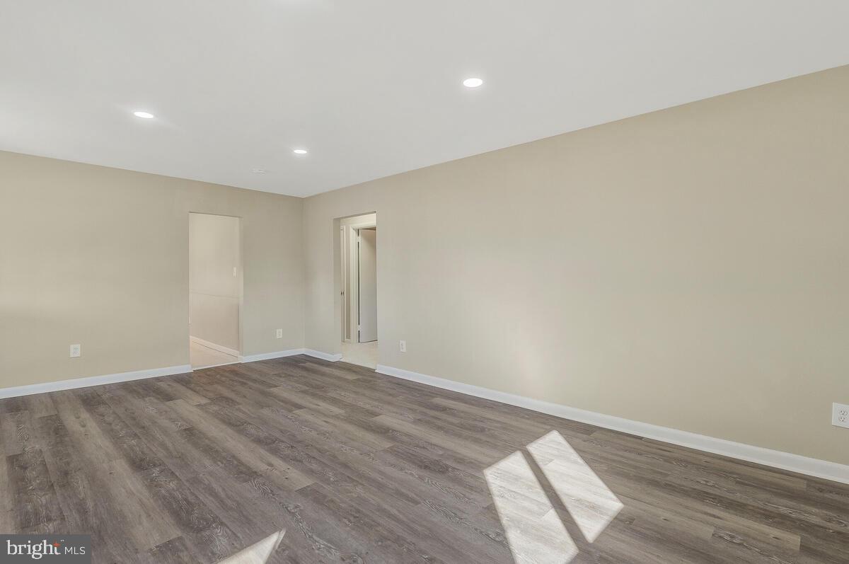 ANDREWS MANOR - Residential