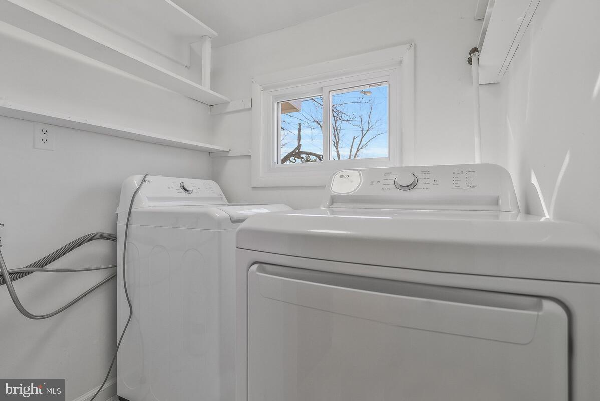 ANDREWS MANOR - Residential