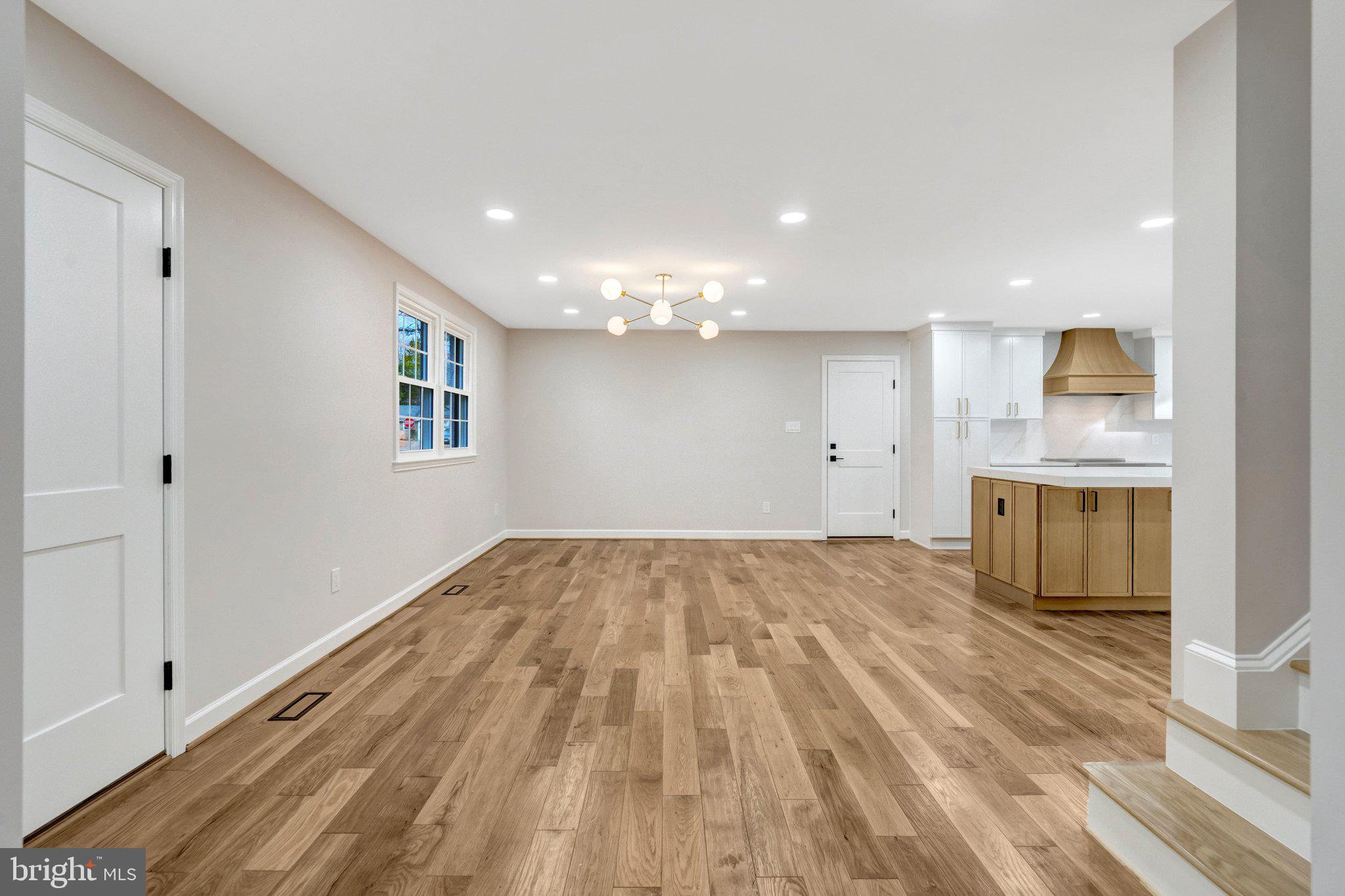 KINGS PARK WEST - Residential