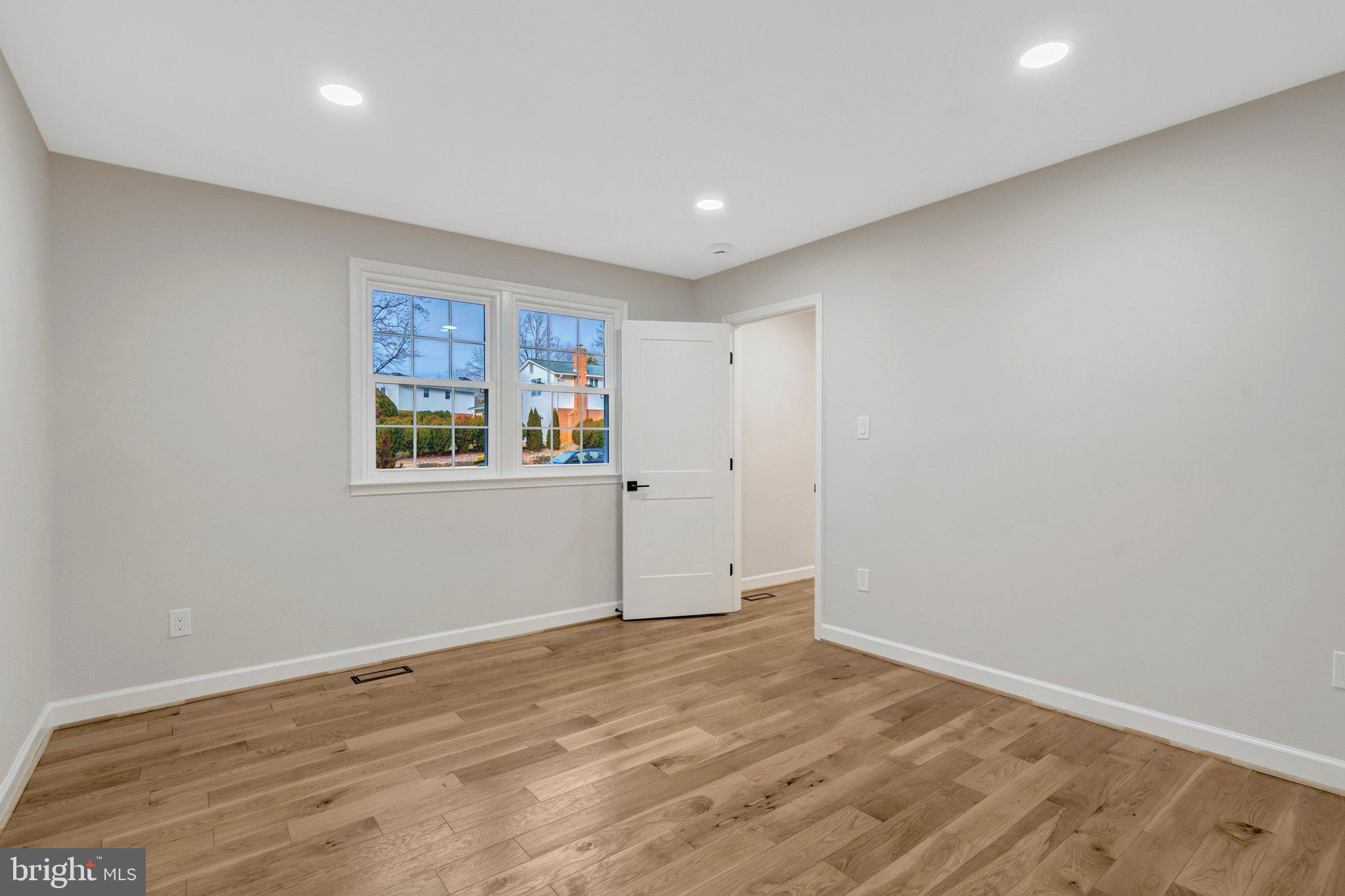 KINGS PARK WEST - Residential