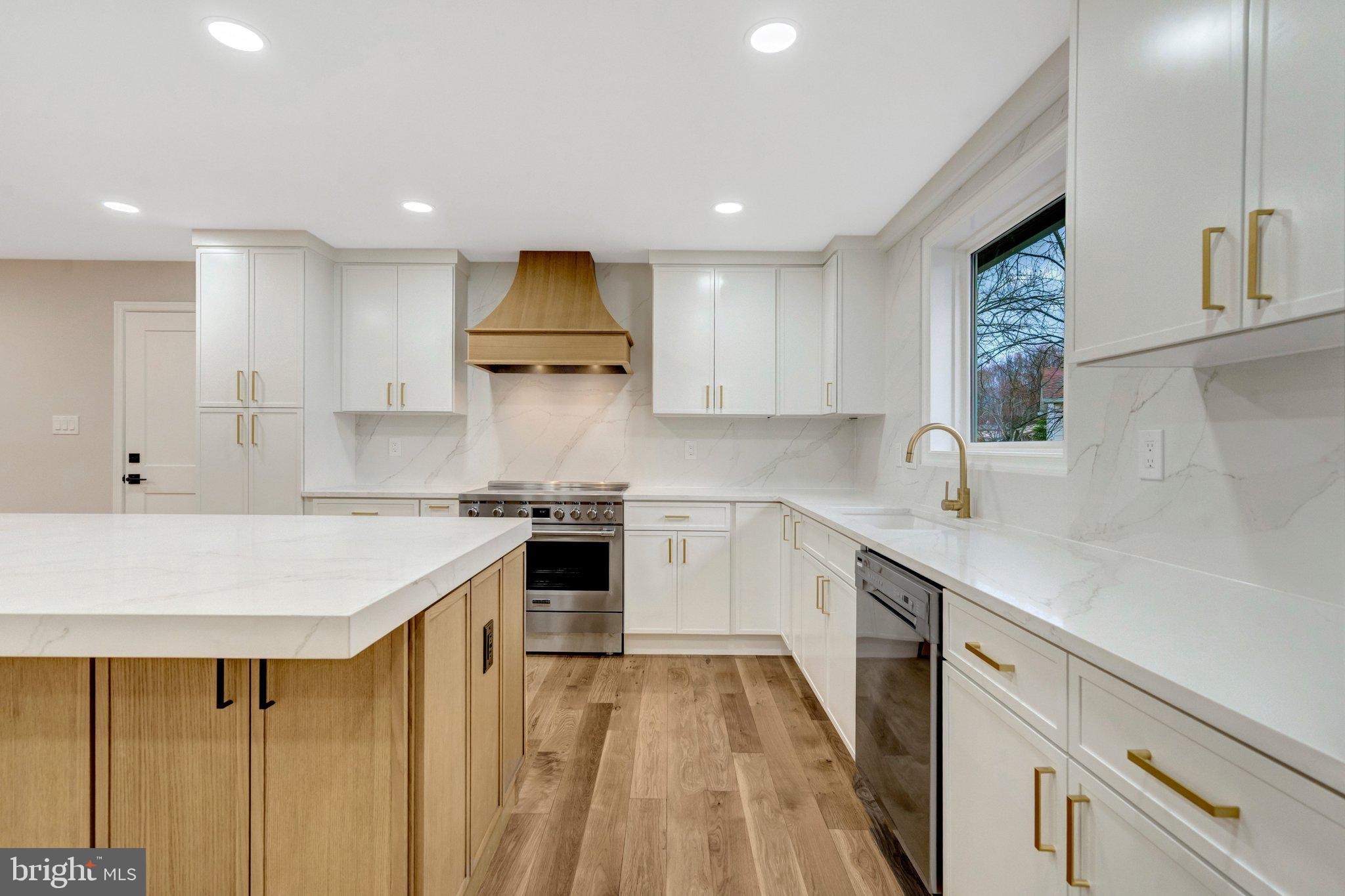 KINGS PARK WEST - Residential