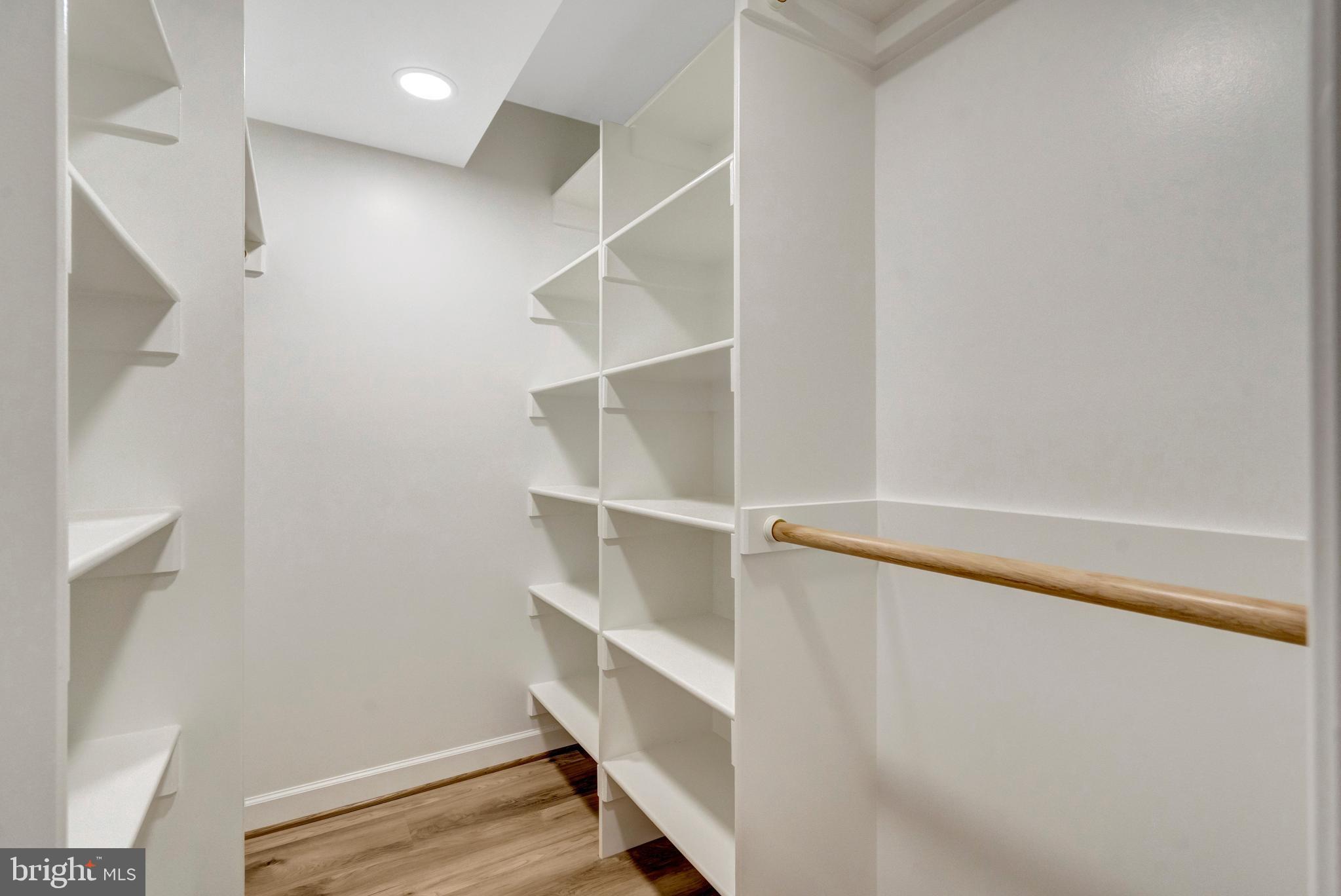 KINGS PARK WEST - Residential