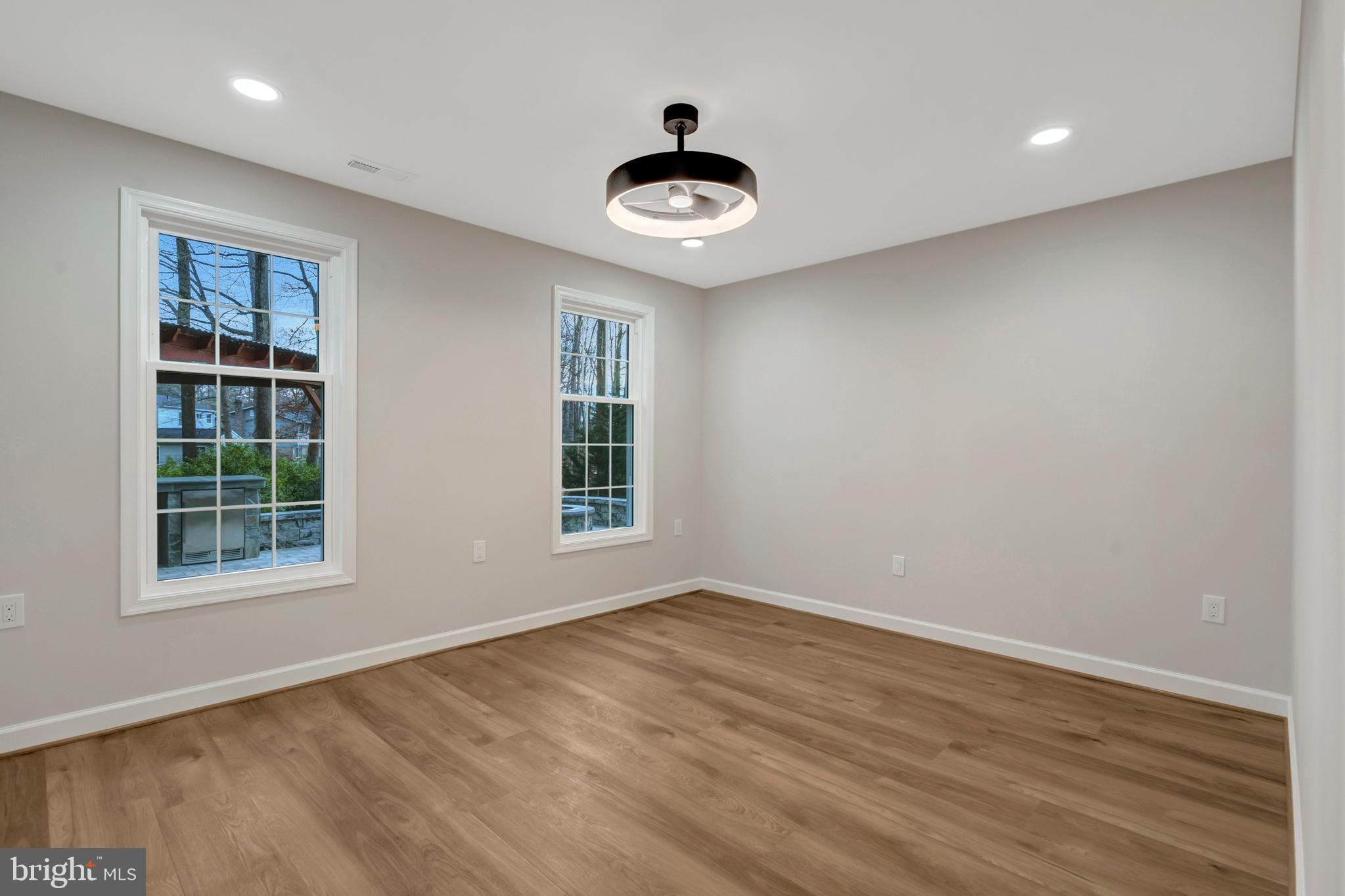 KINGS PARK WEST - Residential