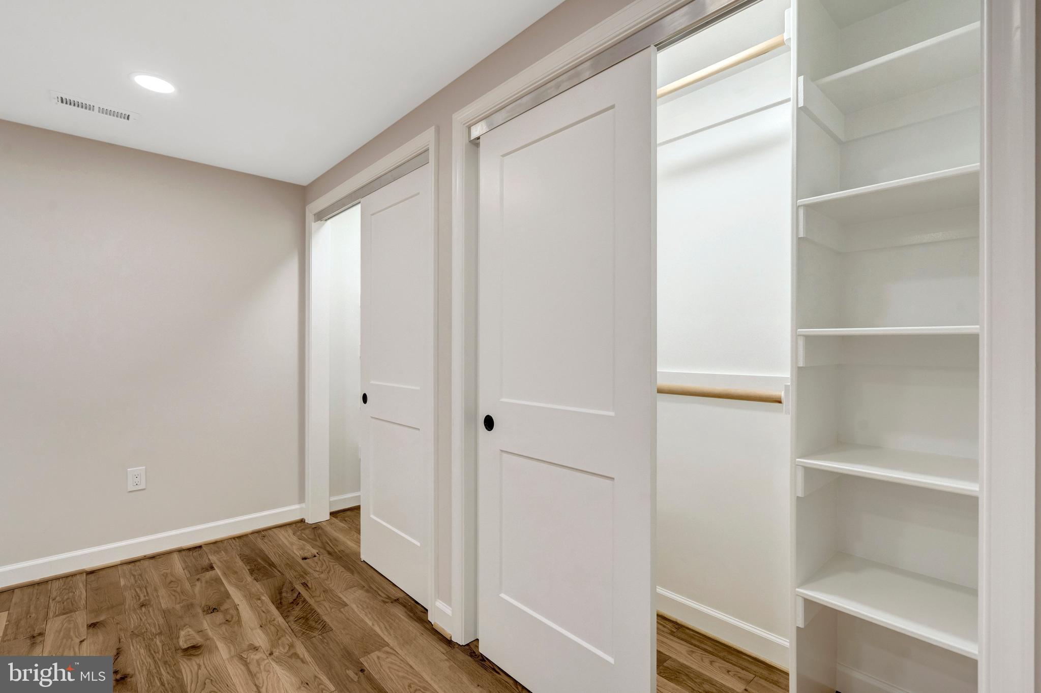 KINGS PARK WEST - Residential