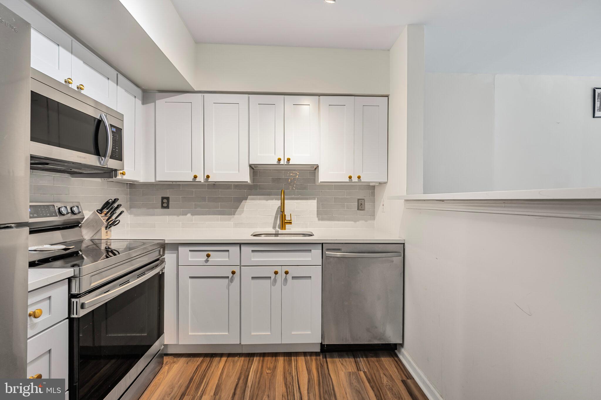 EASTVIEW AT BALLSTON METRO - Residential Lease