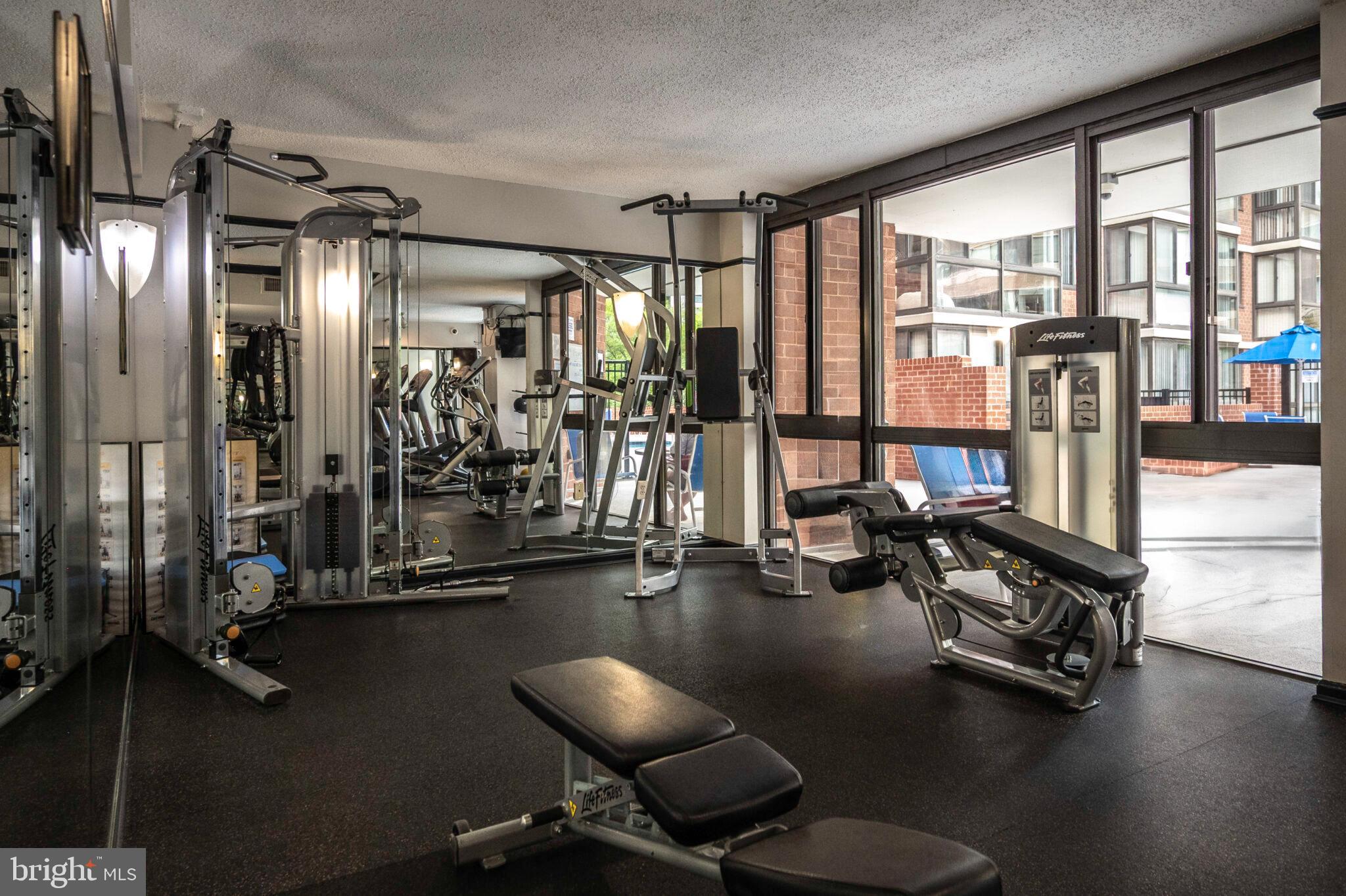 EASTVIEW AT BALLSTON METRO - Residential Lease