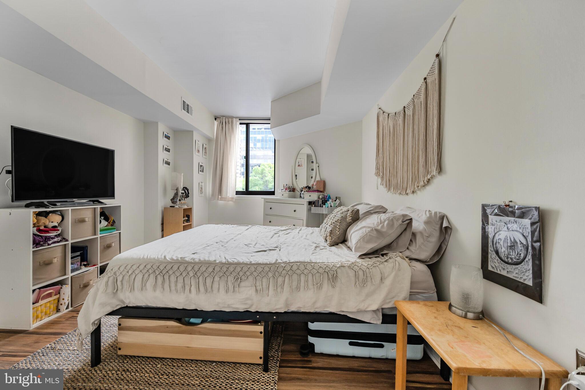 EASTVIEW AT BALLSTON METRO - Residential Lease