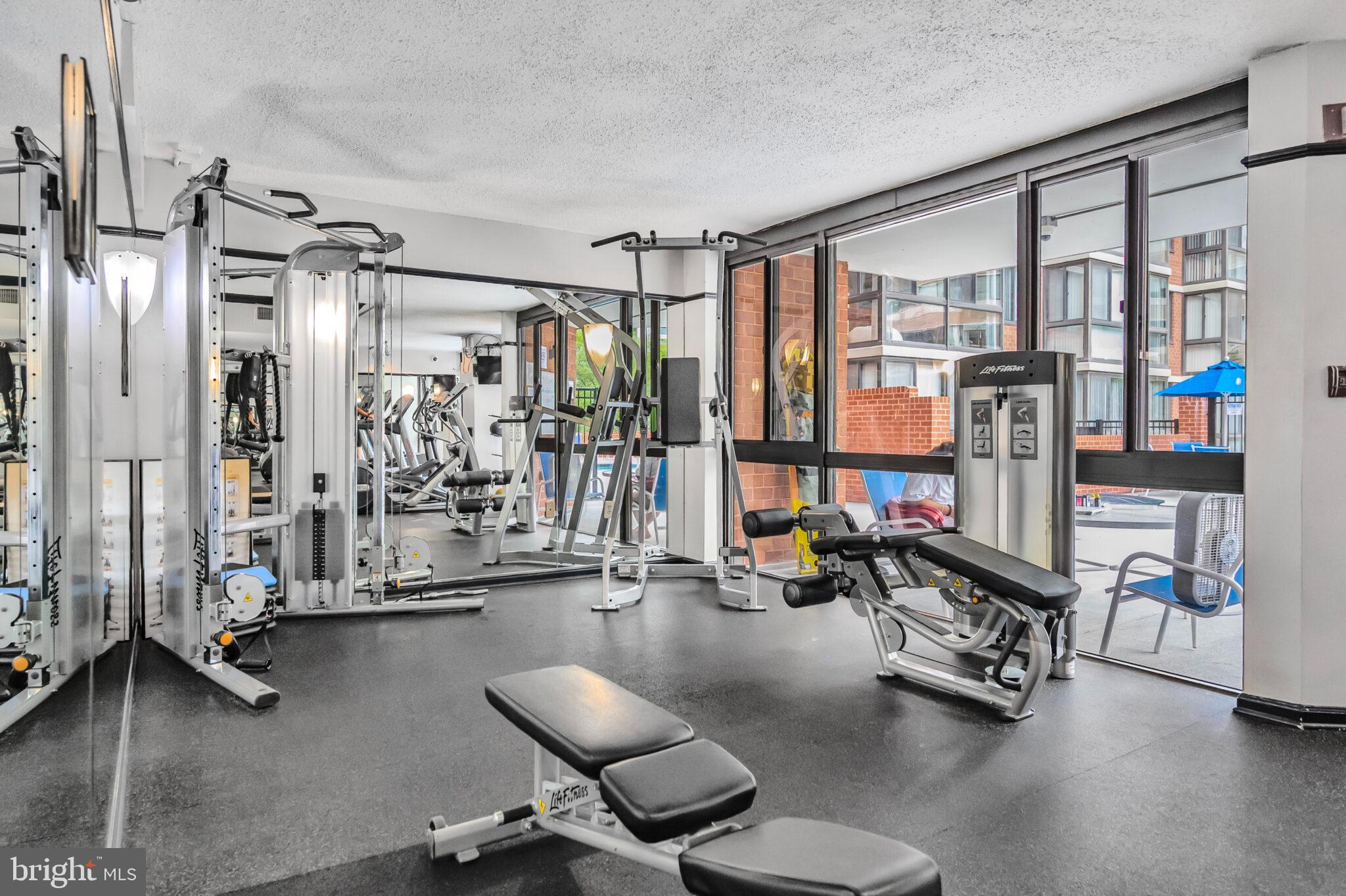 EASTVIEW AT BALLSTON METRO - Residential Lease