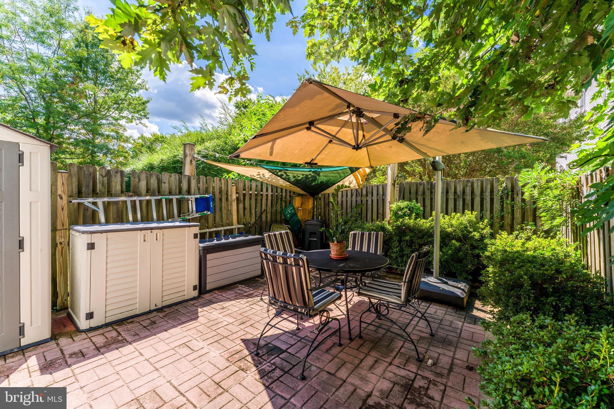 LEE HEIGHTS - Residential