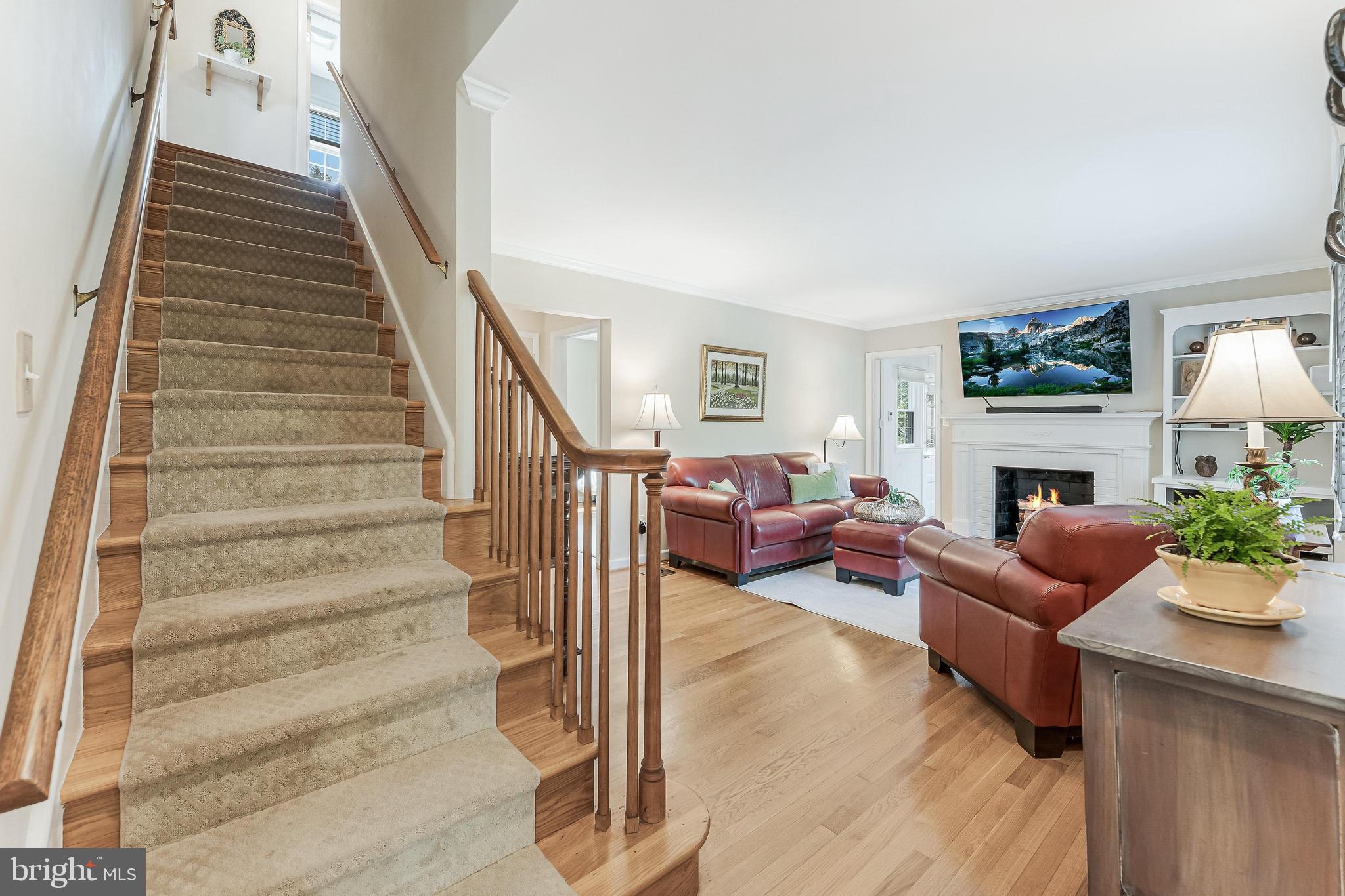 LEE HEIGHTS - Residential