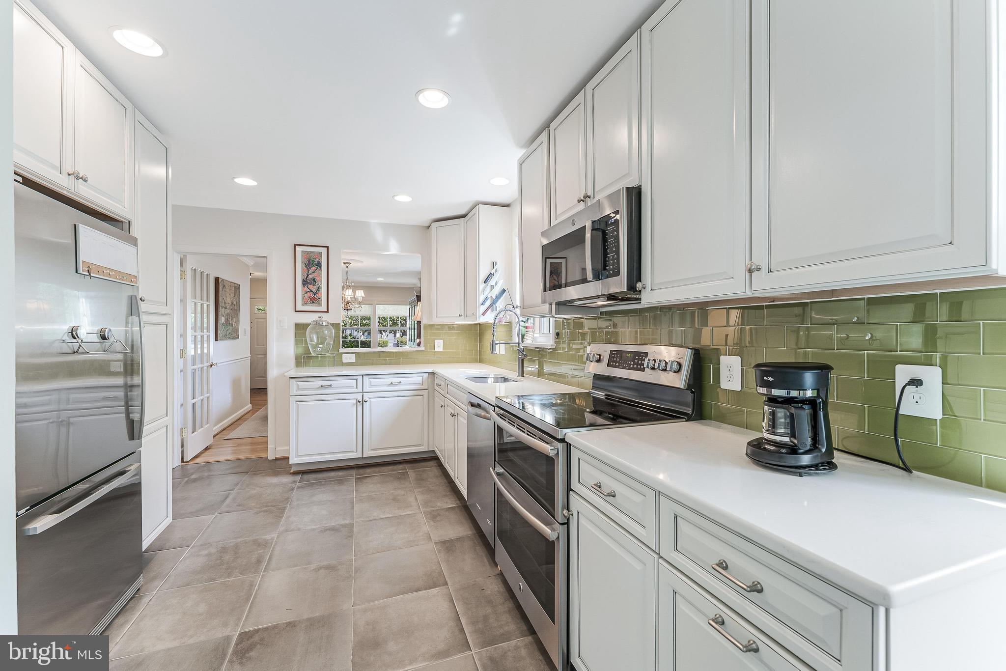 LEE HEIGHTS - Residential