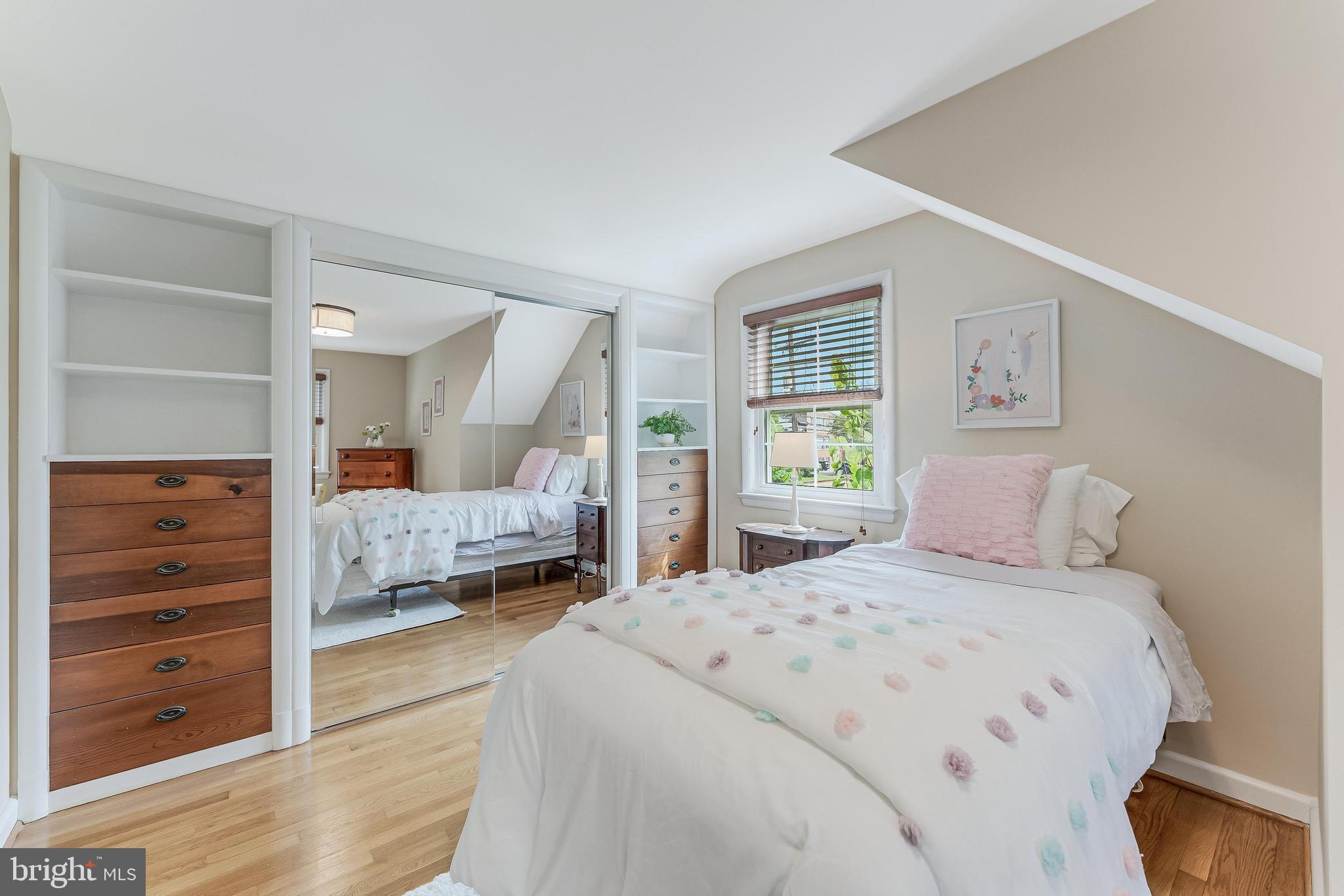 LEE HEIGHTS - Residential