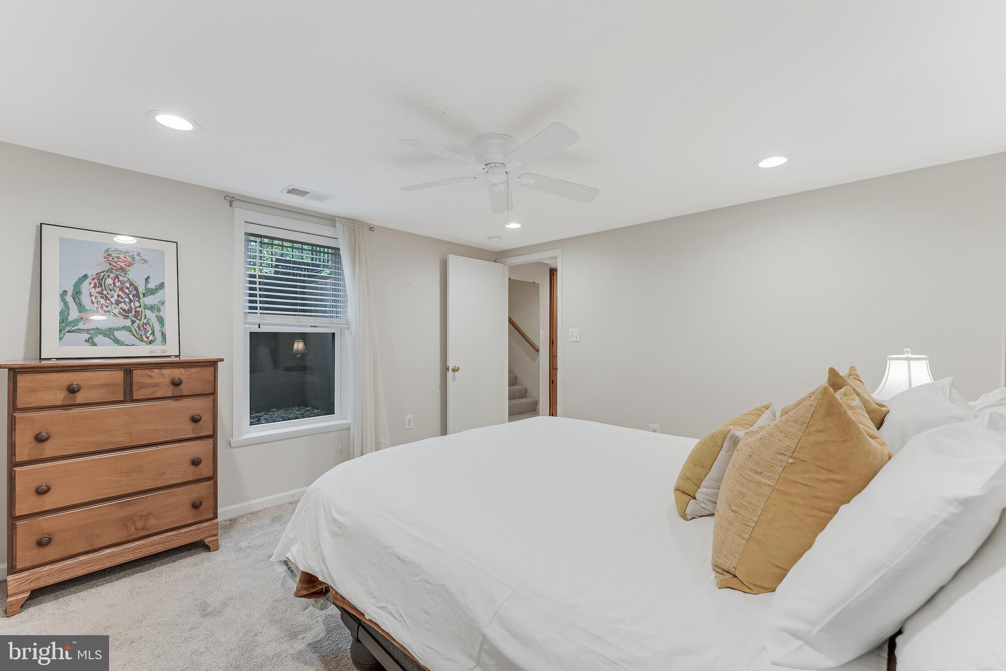 LEE HEIGHTS - Residential