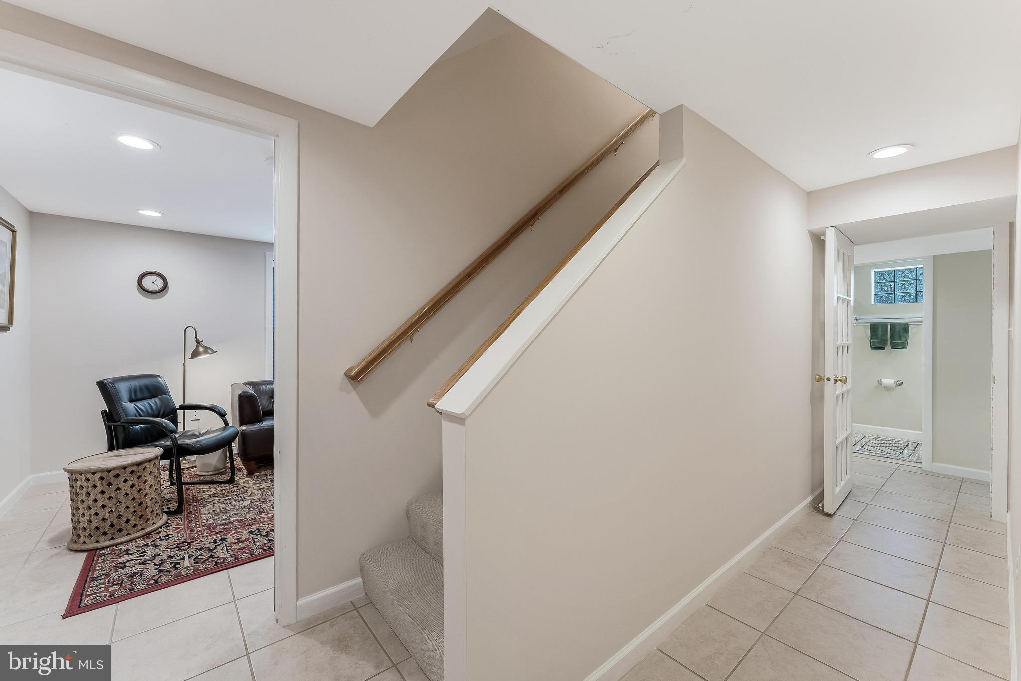 LEE HEIGHTS - Residential