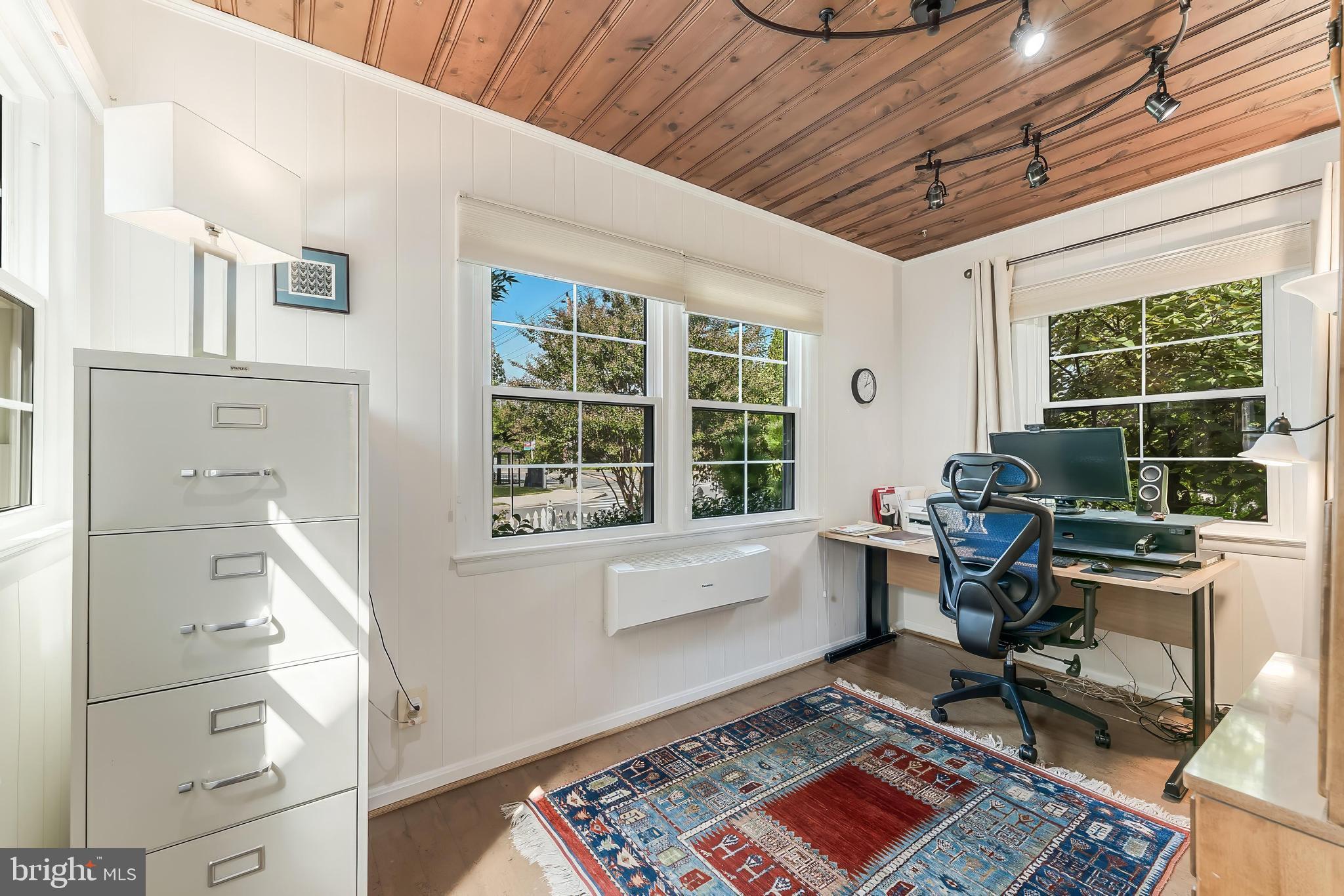 LEE HEIGHTS - Residential