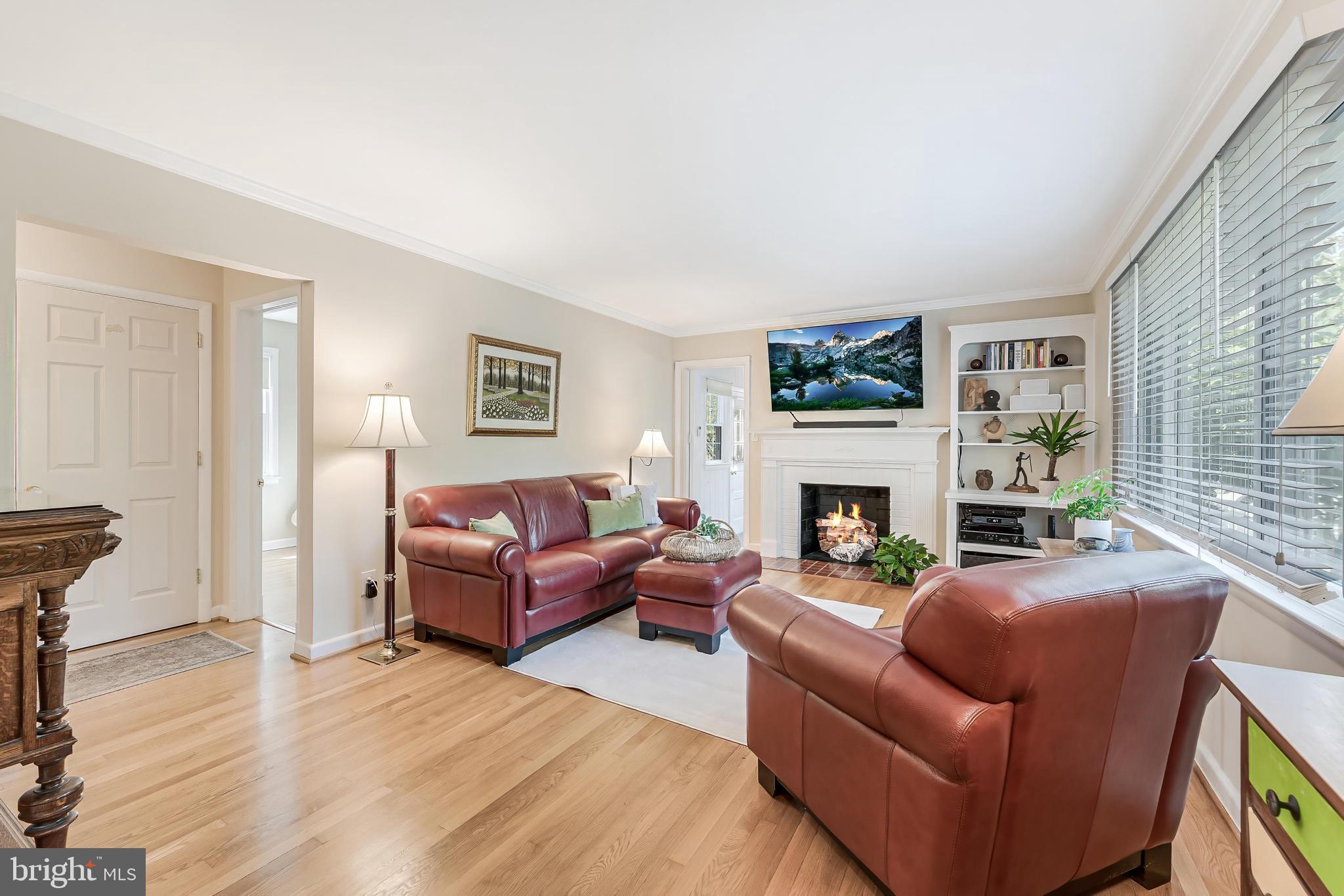 LEE HEIGHTS - Residential