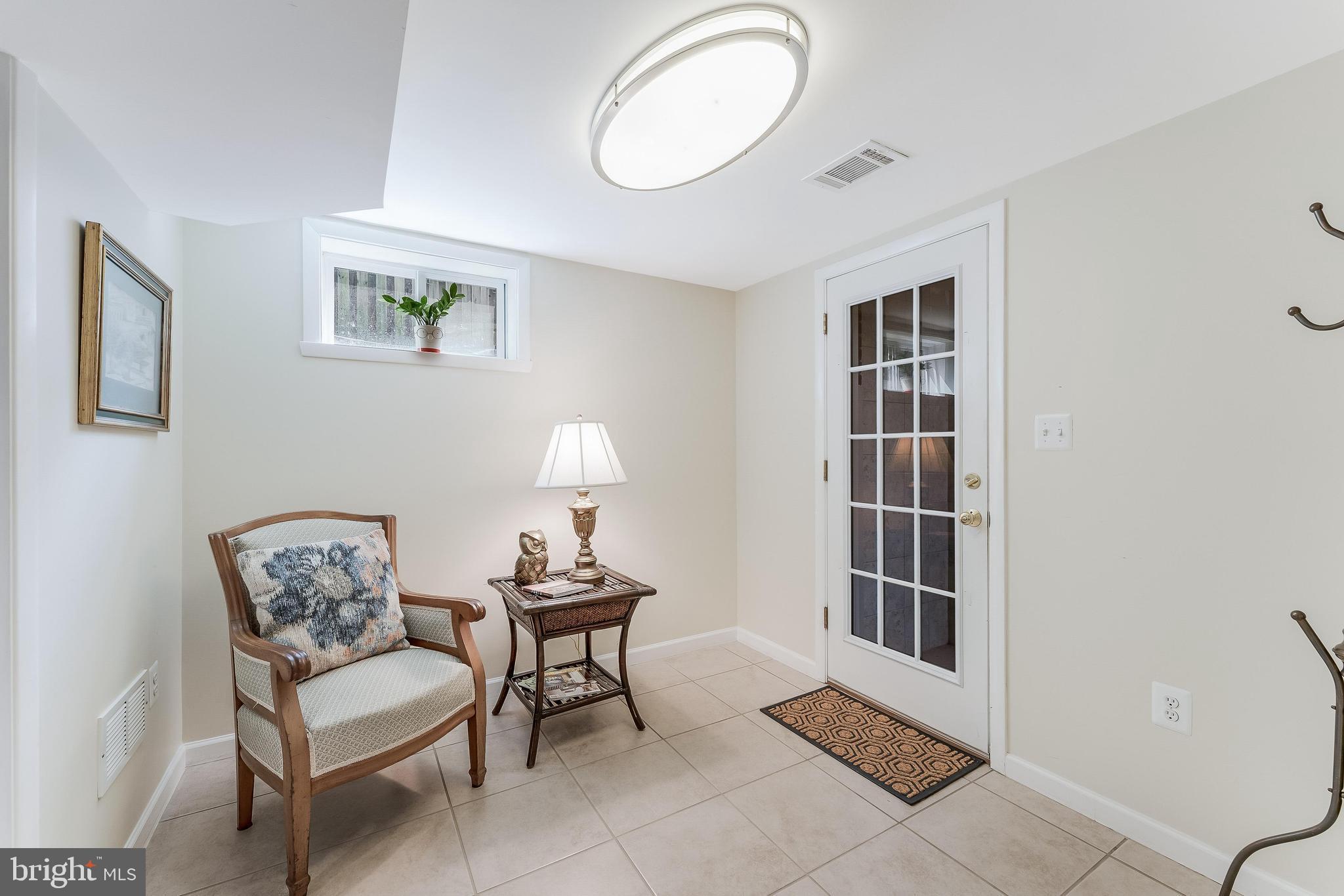 LEE HEIGHTS - Residential