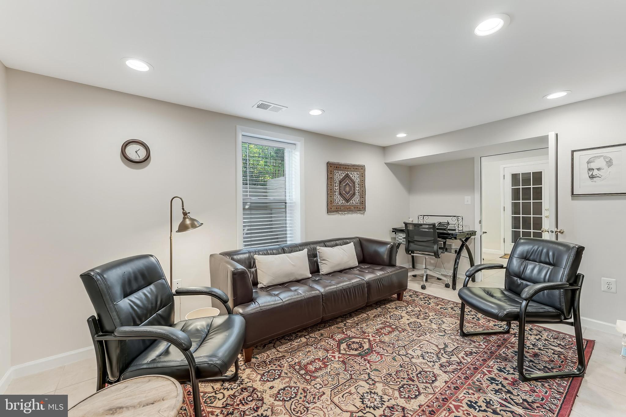 LEE HEIGHTS - Residential