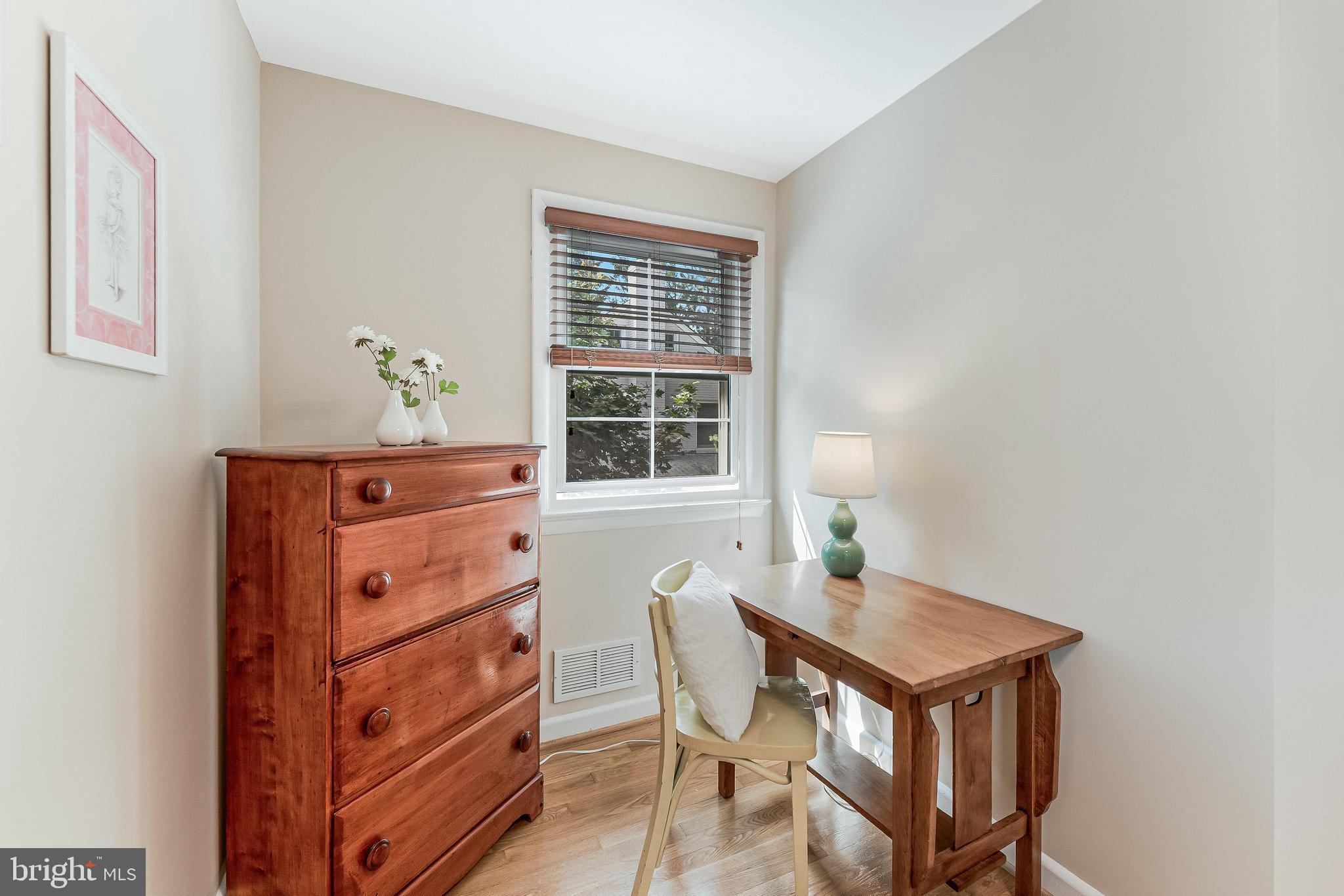 LEE HEIGHTS - Residential