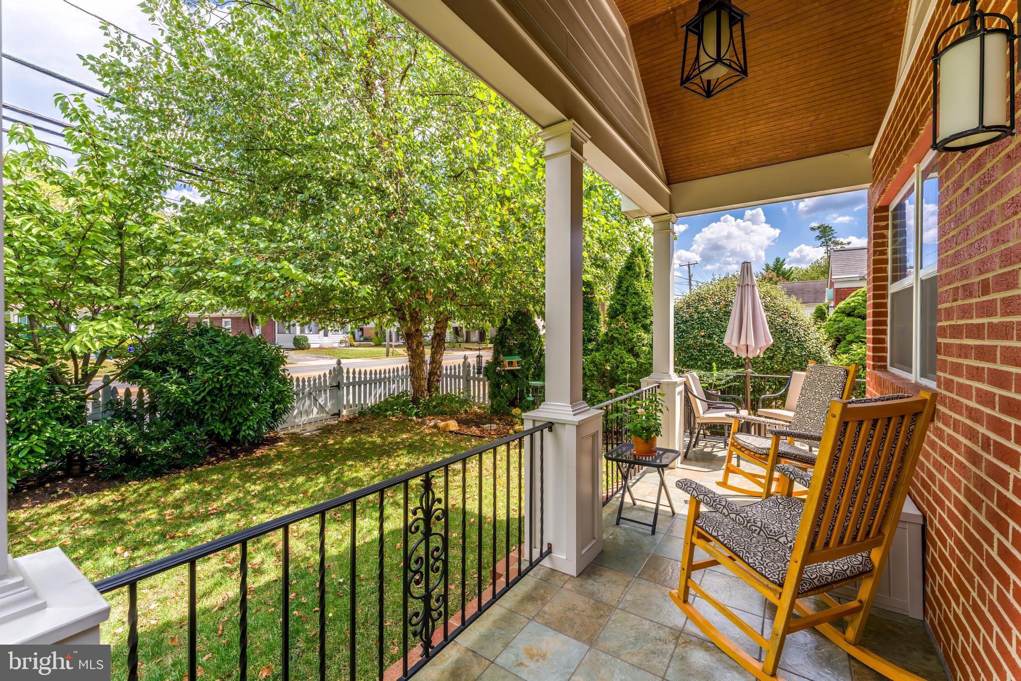 LEE HEIGHTS - Residential