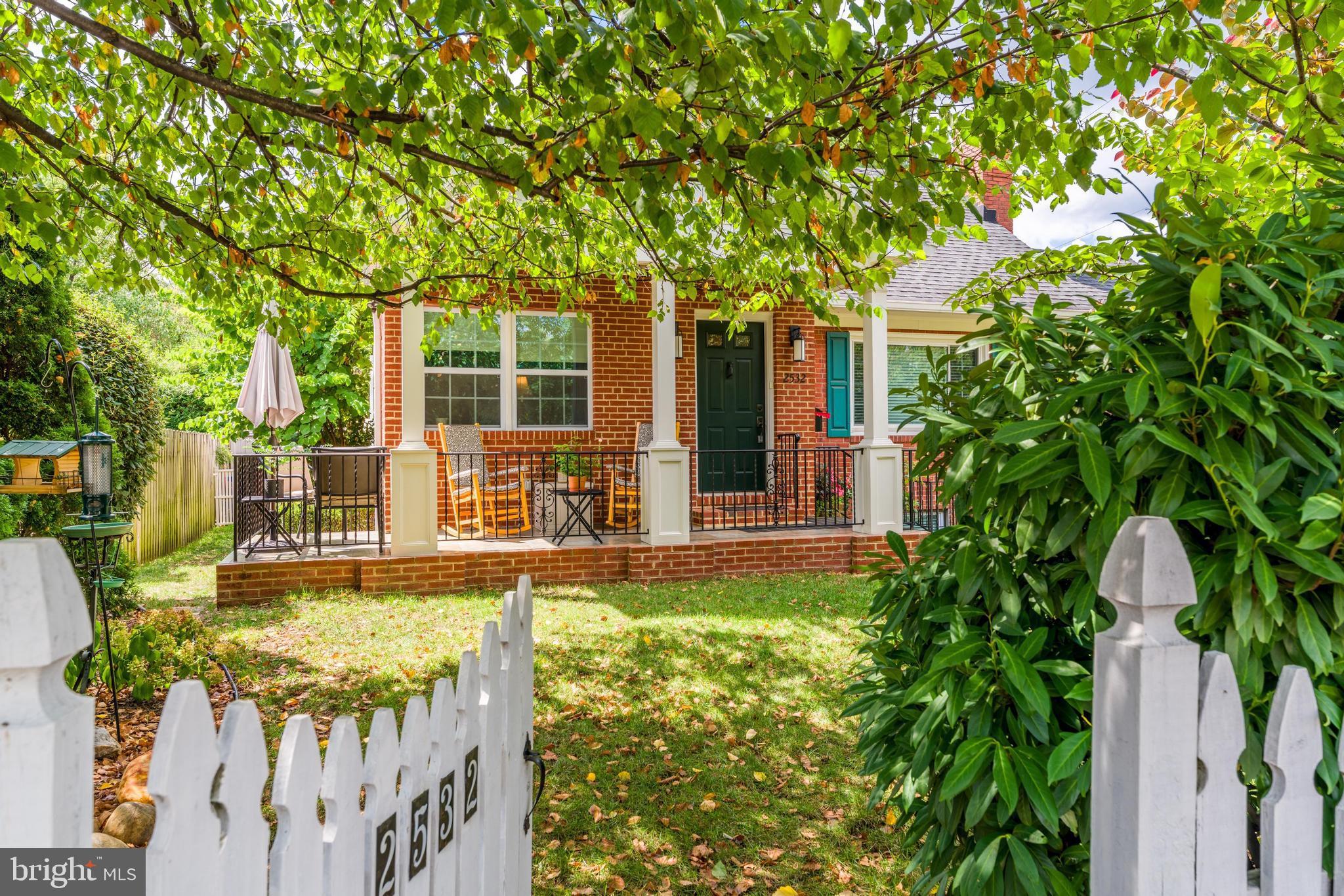 LEE HEIGHTS - Residential