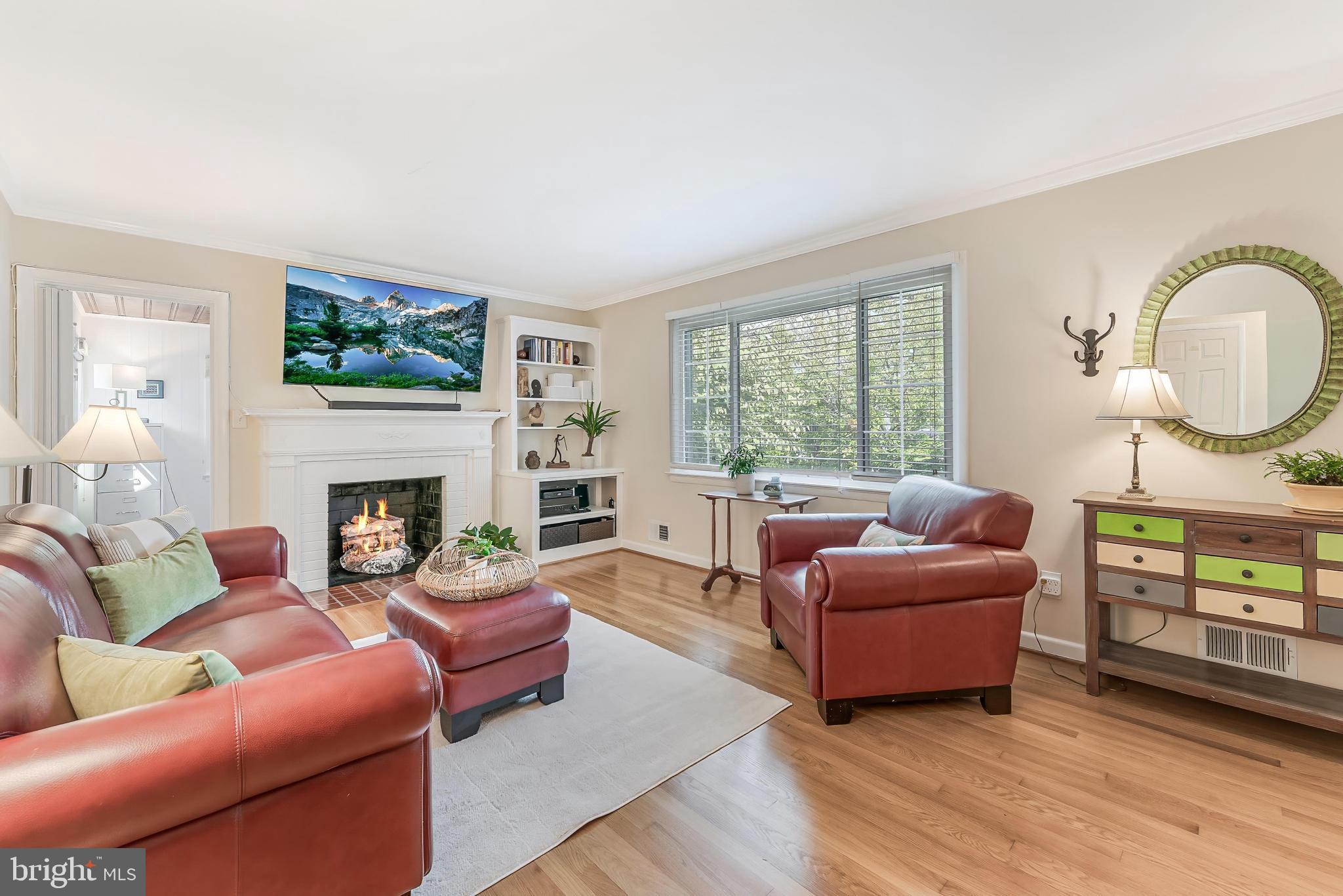 LEE HEIGHTS - Residential