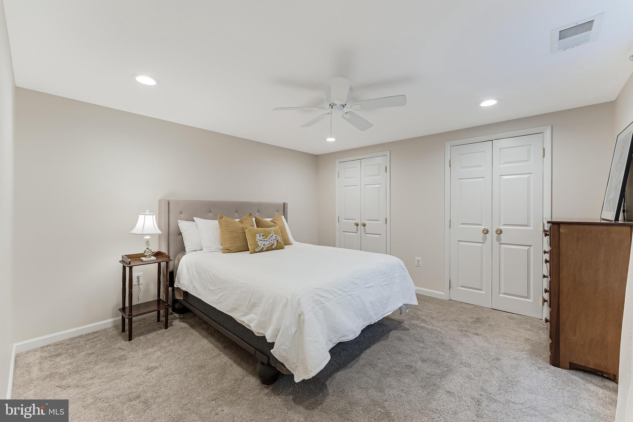 LEE HEIGHTS - Residential