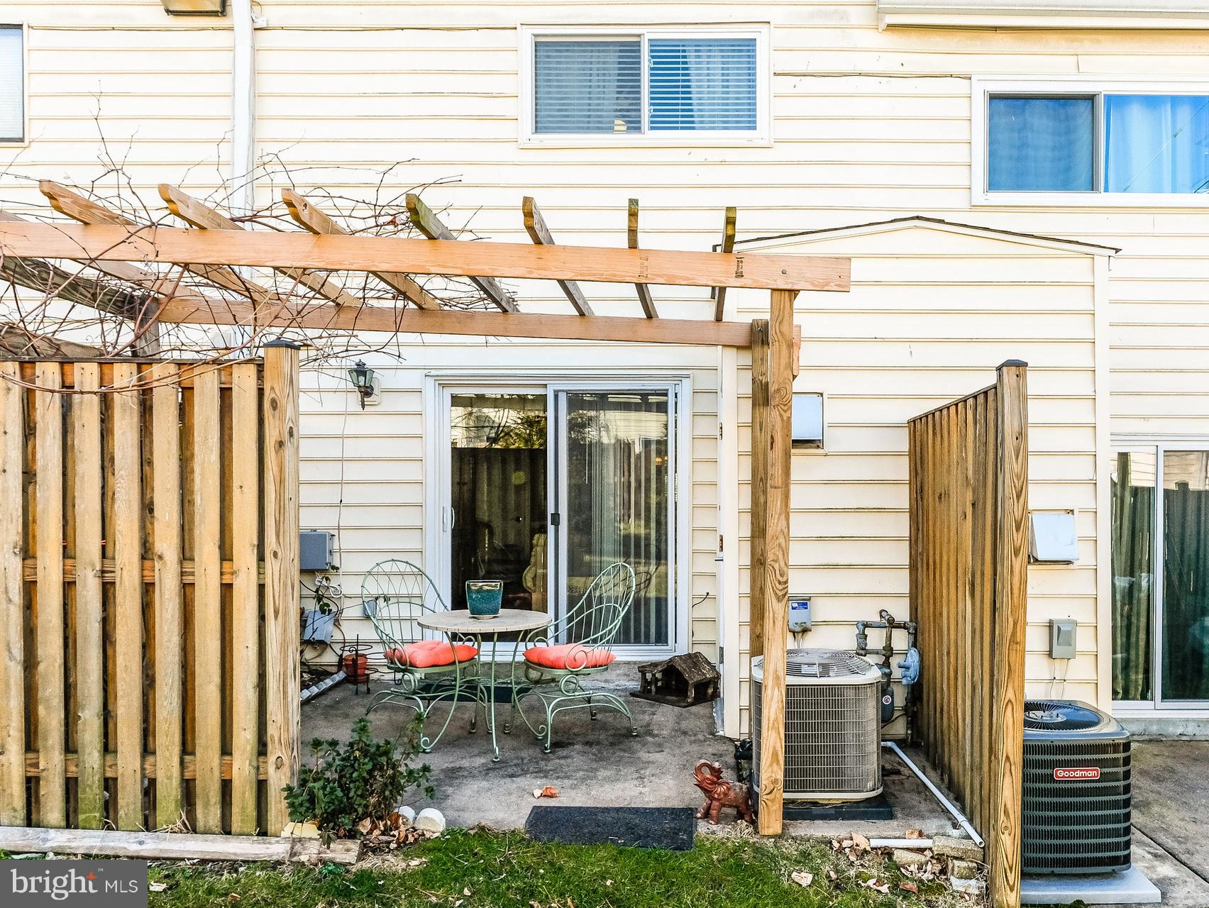 OXFORD ROW - Residential