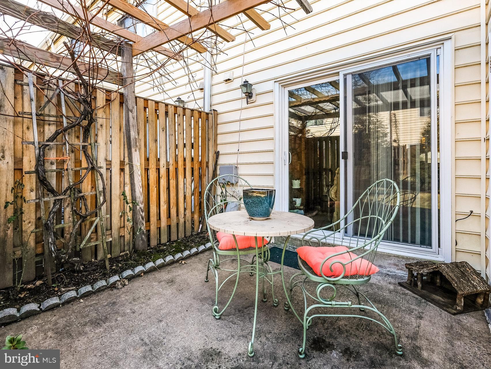 OXFORD ROW - Residential