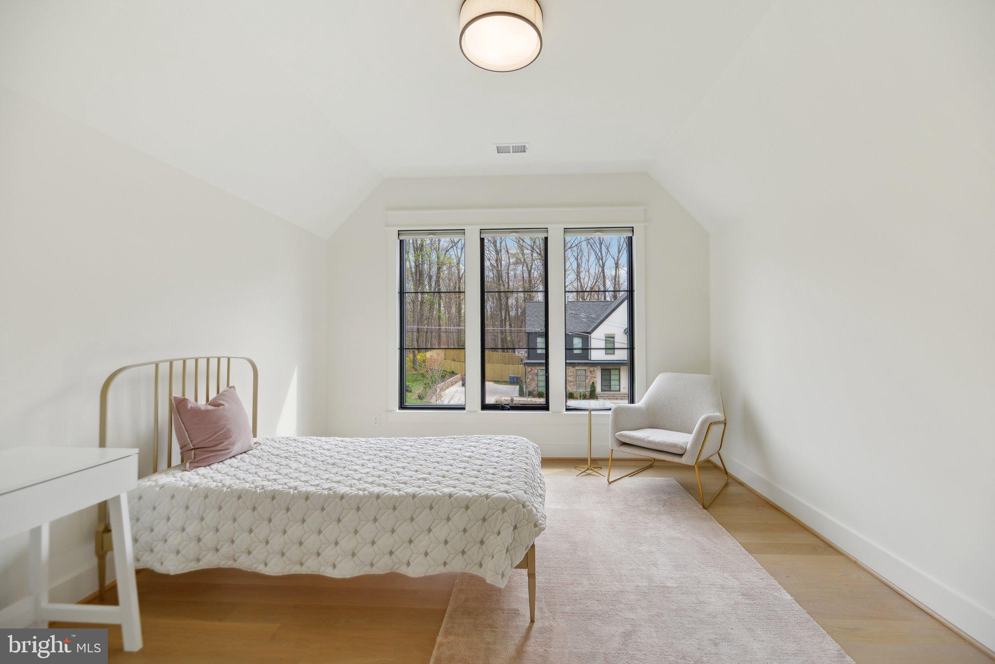 CHESTERBROOK - Residential