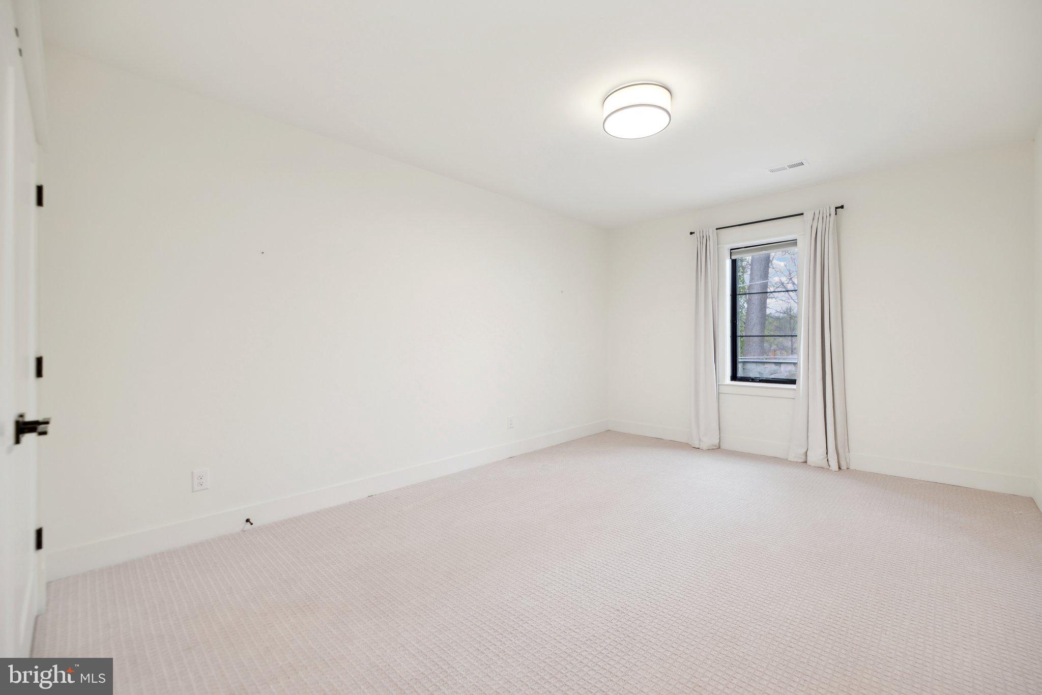 CHESTERBROOK - Residential