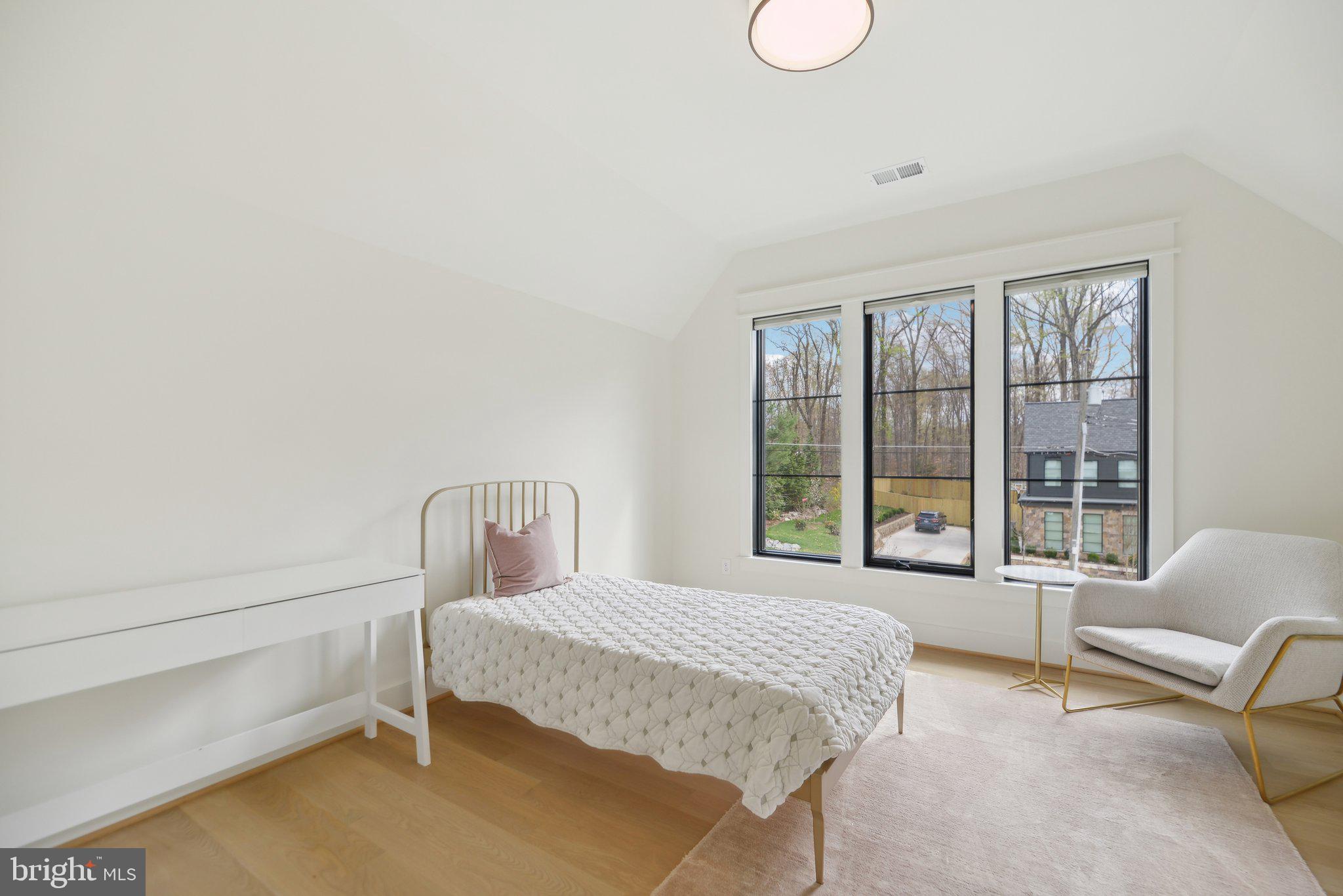 CHESTERBROOK - Residential